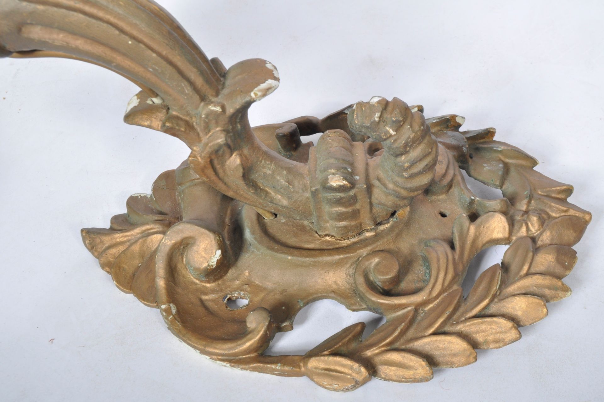 MATCHING PAIR OF 19TH CENTURY VICTORIAN GILT WALL LIGHTS - Image 4 of 10