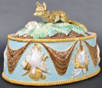 19TH CENTURY GEORGE JONES MAJOLICA FOX GAME PIE DISH