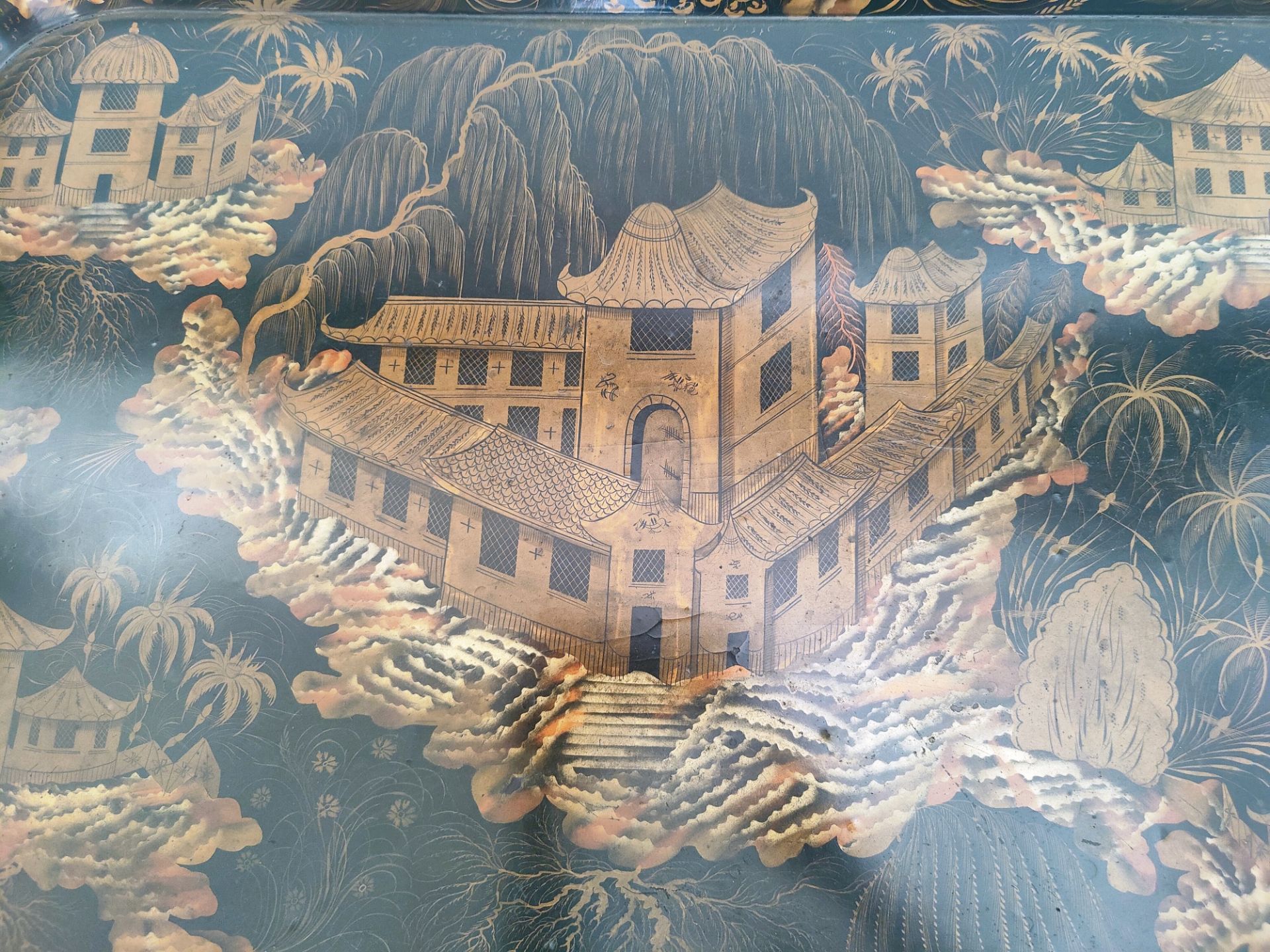 LARGE 19TH CENTURY REGENCY CHINOISERIE TRAY - Image 4 of 6