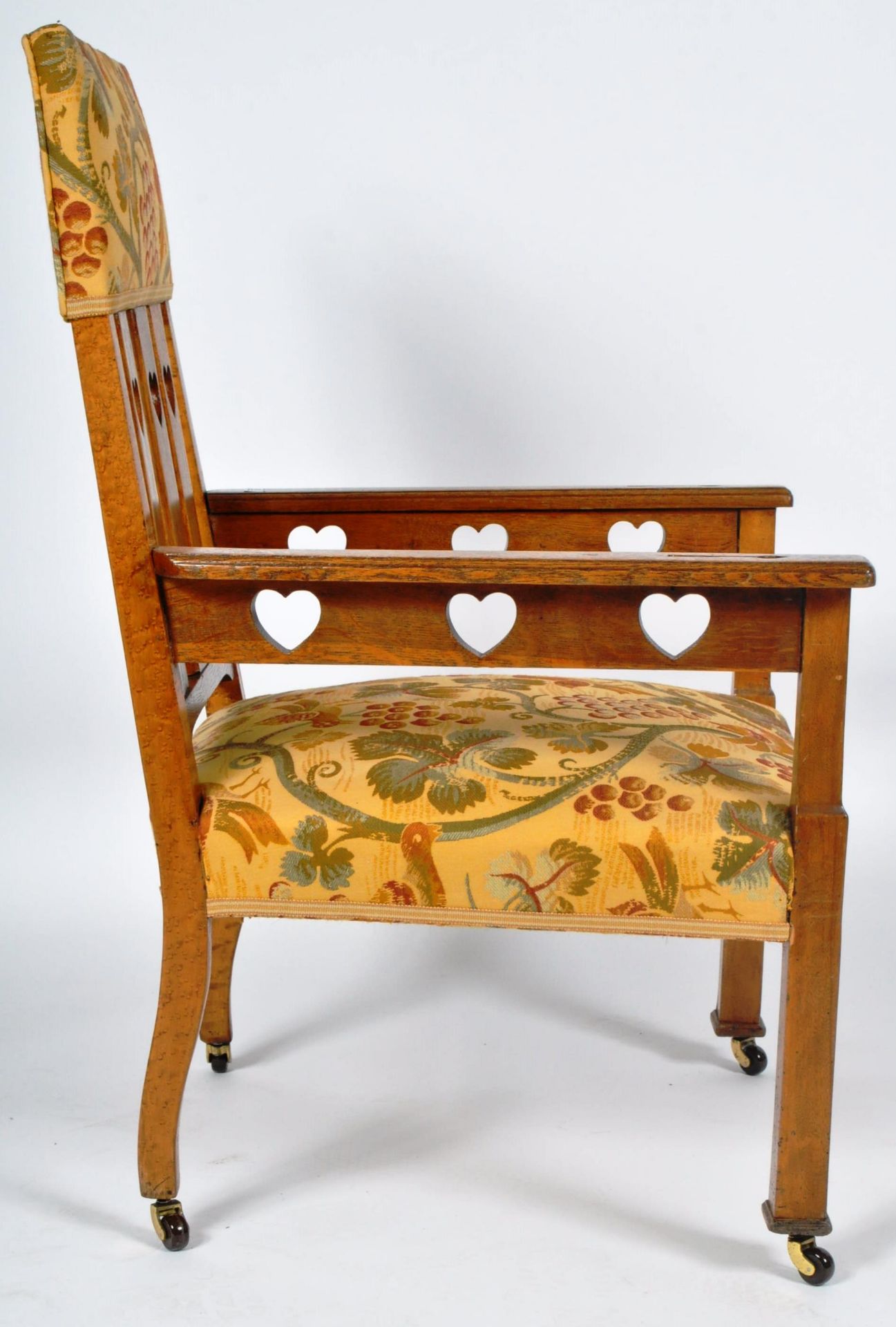 20TH CENTURY ARTS & CRAFTS ARMCHAIR IN THE MANNER OF CFA VOYSEY - Image 6 of 9