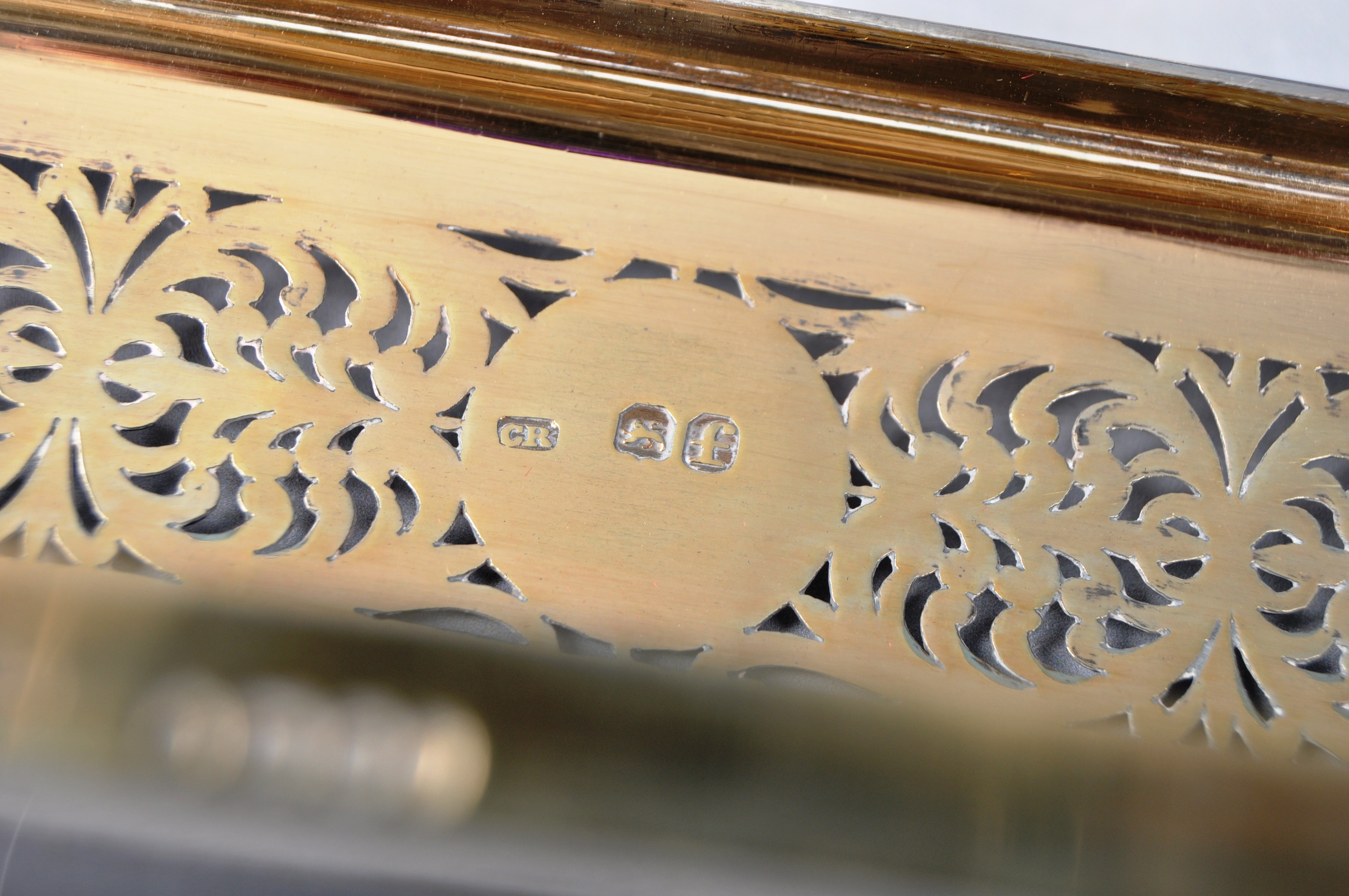 19TH CENTURY VICTORIAN ROSEWOOD AND BRASS INLAID VANITY BOX - Image 5 of 10