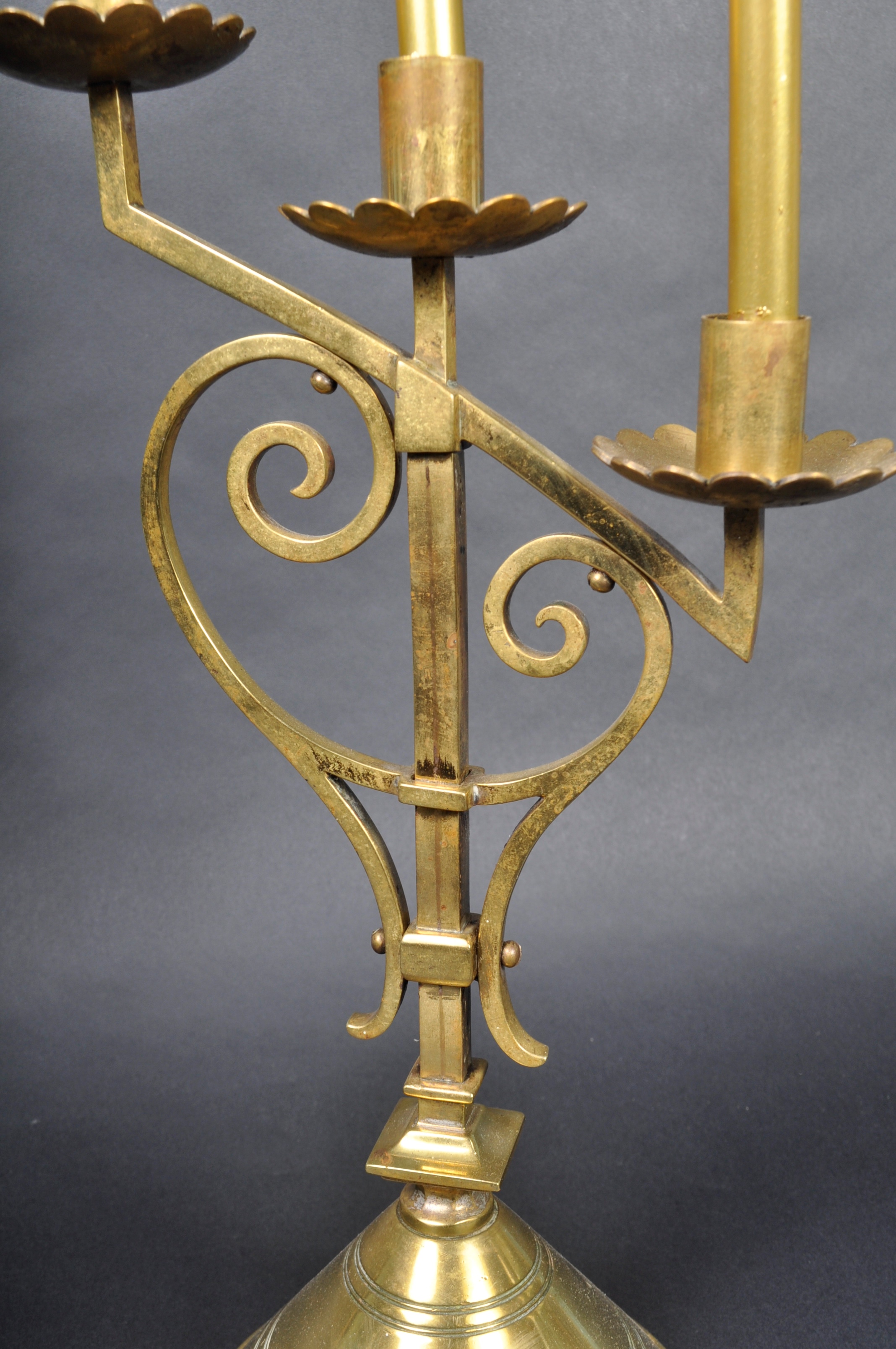 LATE 19TH CENTURY GOTHIC POLISHED BRASS TRIPLE CANDLESTICK - Image 4 of 7