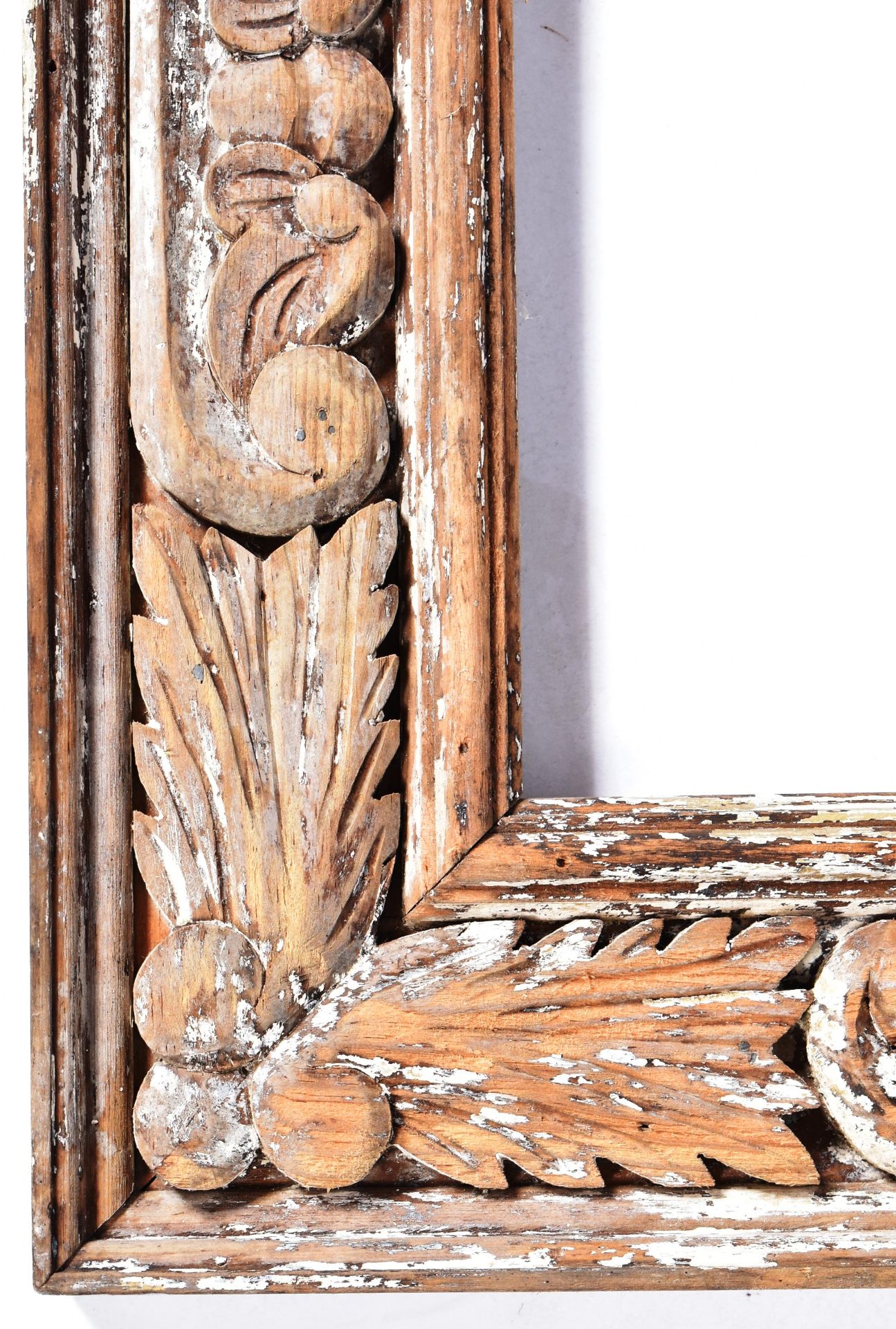 19TH CENTURY GEORGE III CARVED PORTRAIT FRAME - Image 5 of 5