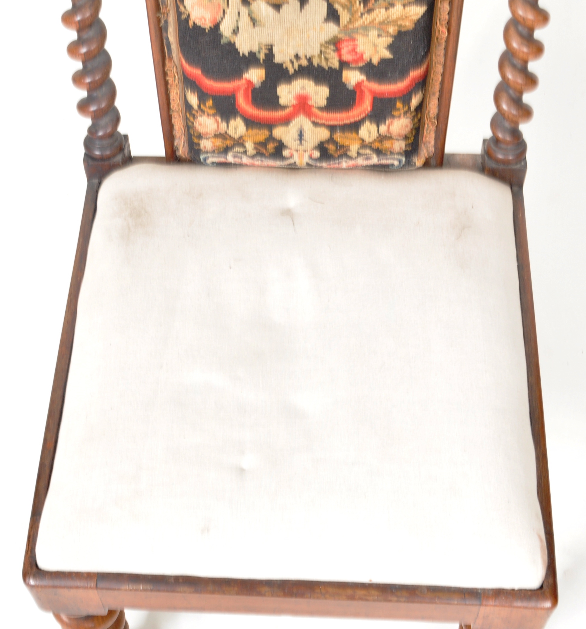 19TH CENTURY VICTORIAN WALNUT PRIE-DIEU CHAIR - Image 5 of 9