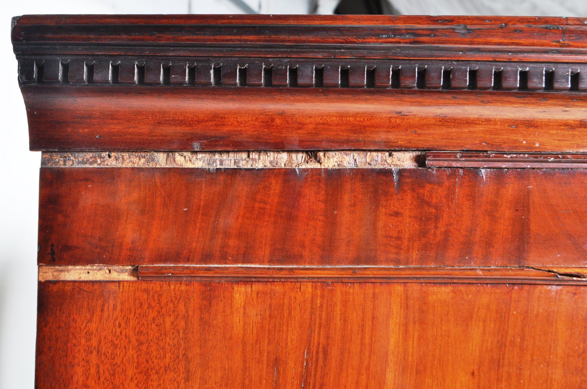 GEORGE III MAHOGANY CHEST ON CHEST OF DRAWERS - Image 11 of 11