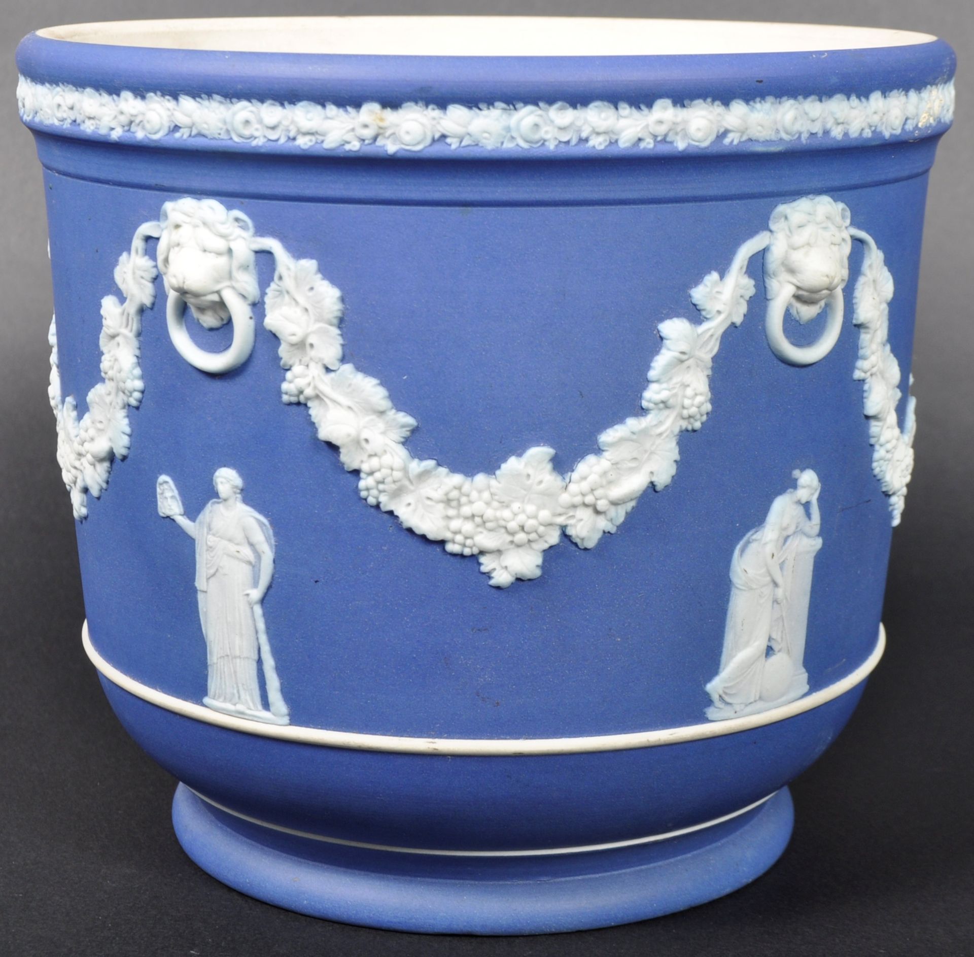 19TH CENTURY WEDGWOOD COBALT BLUE JASPERWARE JARDINIERE - Bild 6 aus 9