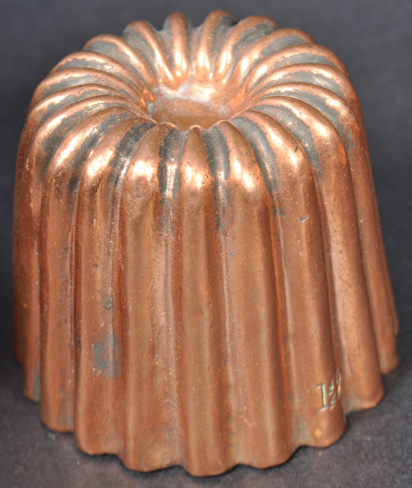 JELLY MOULDS - COLLECTION OF VICTORIAN COPPER MINIATURE MOULDS - Image 5 of 9