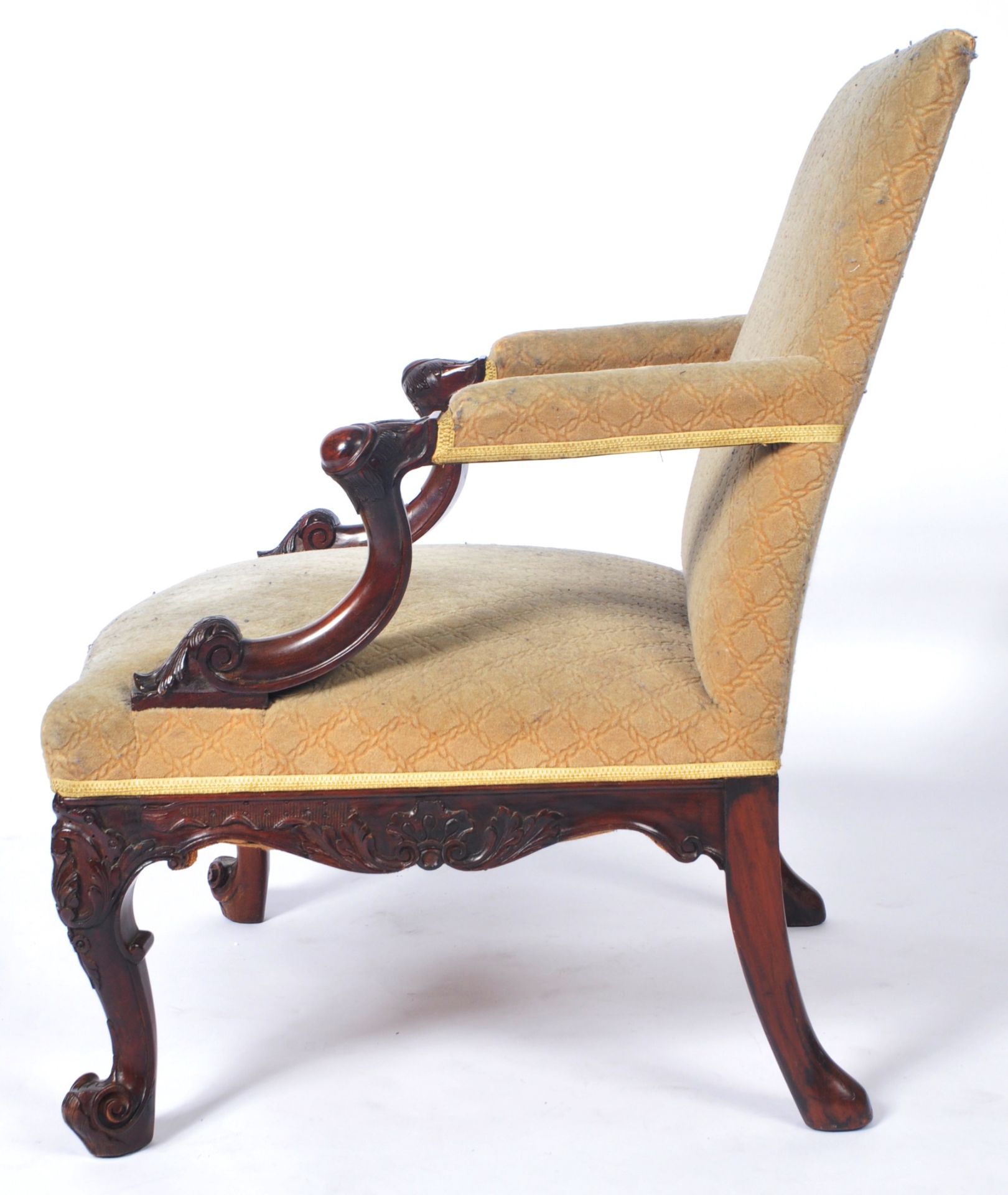 19TH CENTURY CARVED GAINSBOROUGH ARMCHAIR - Image 8 of 8