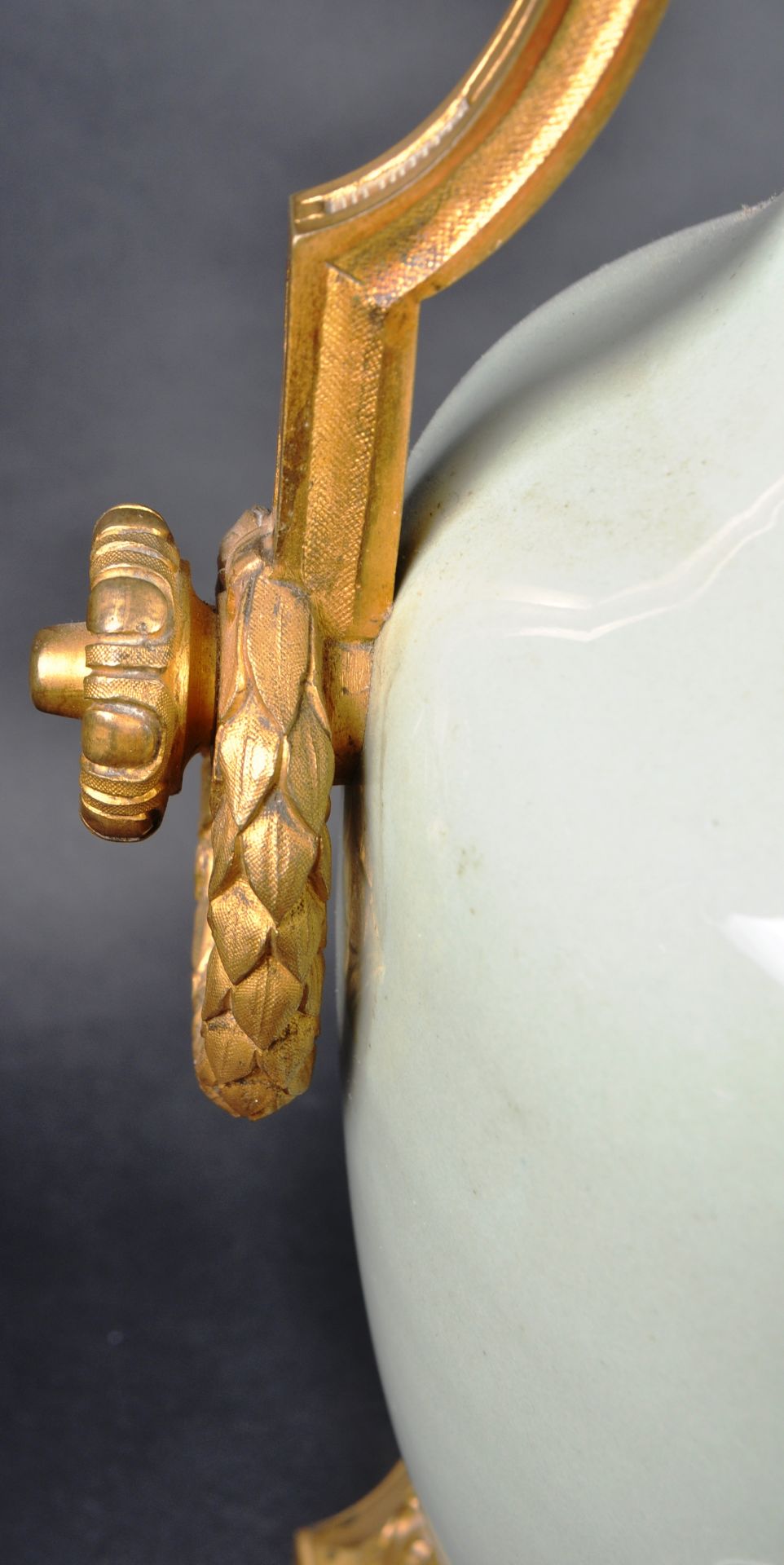 19TH CENTURY FRENCH CELADON PATE SUR PATE TABLE LAMP - Image 6 of 7