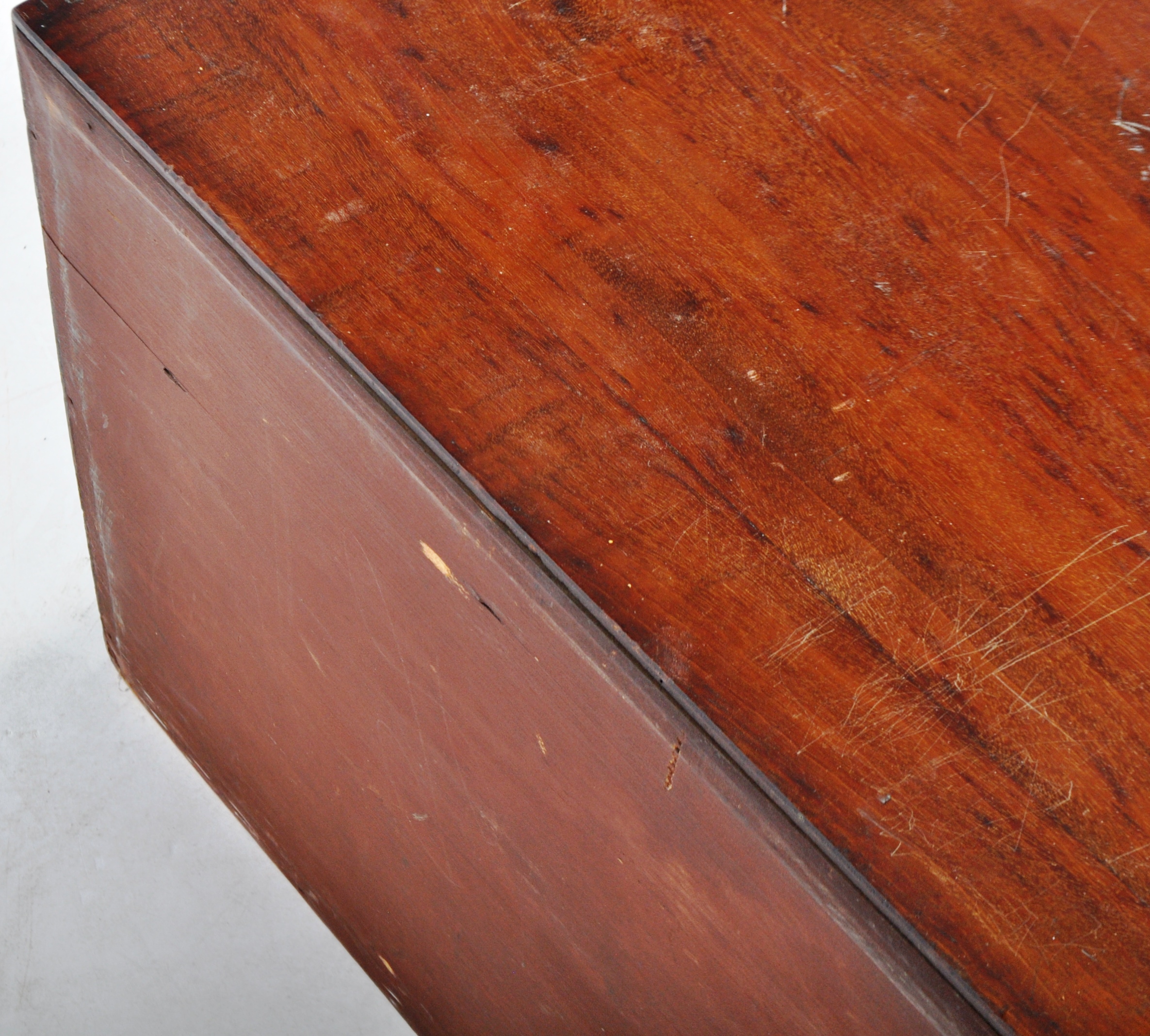 19TH CENTURY MAHOGANY SIX DRAWER SPECIMEN CHEST - Image 7 of 7