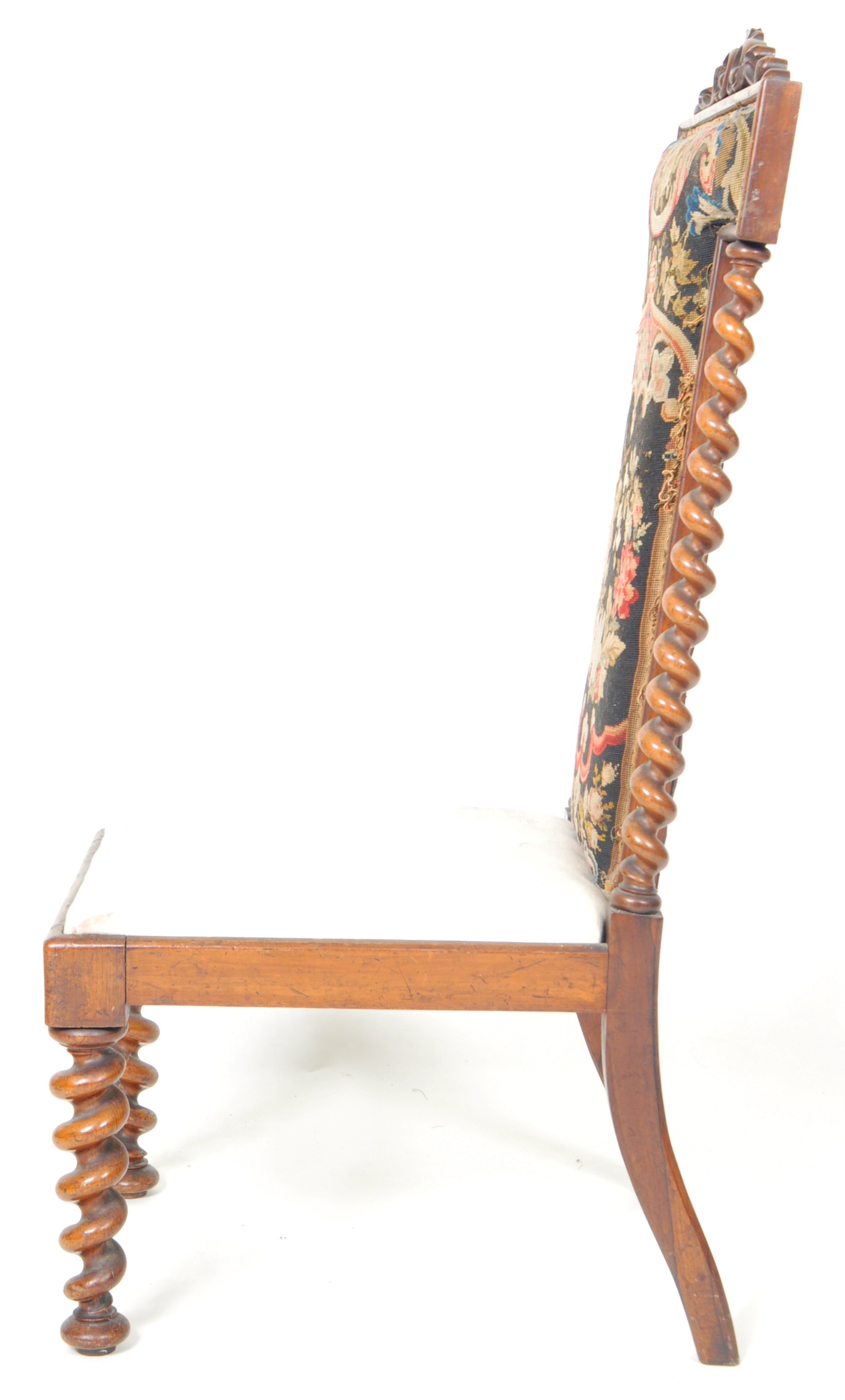 19TH CENTURY VICTORIAN WALNUT PRIE-DIEU CHAIR - Image 9 of 9