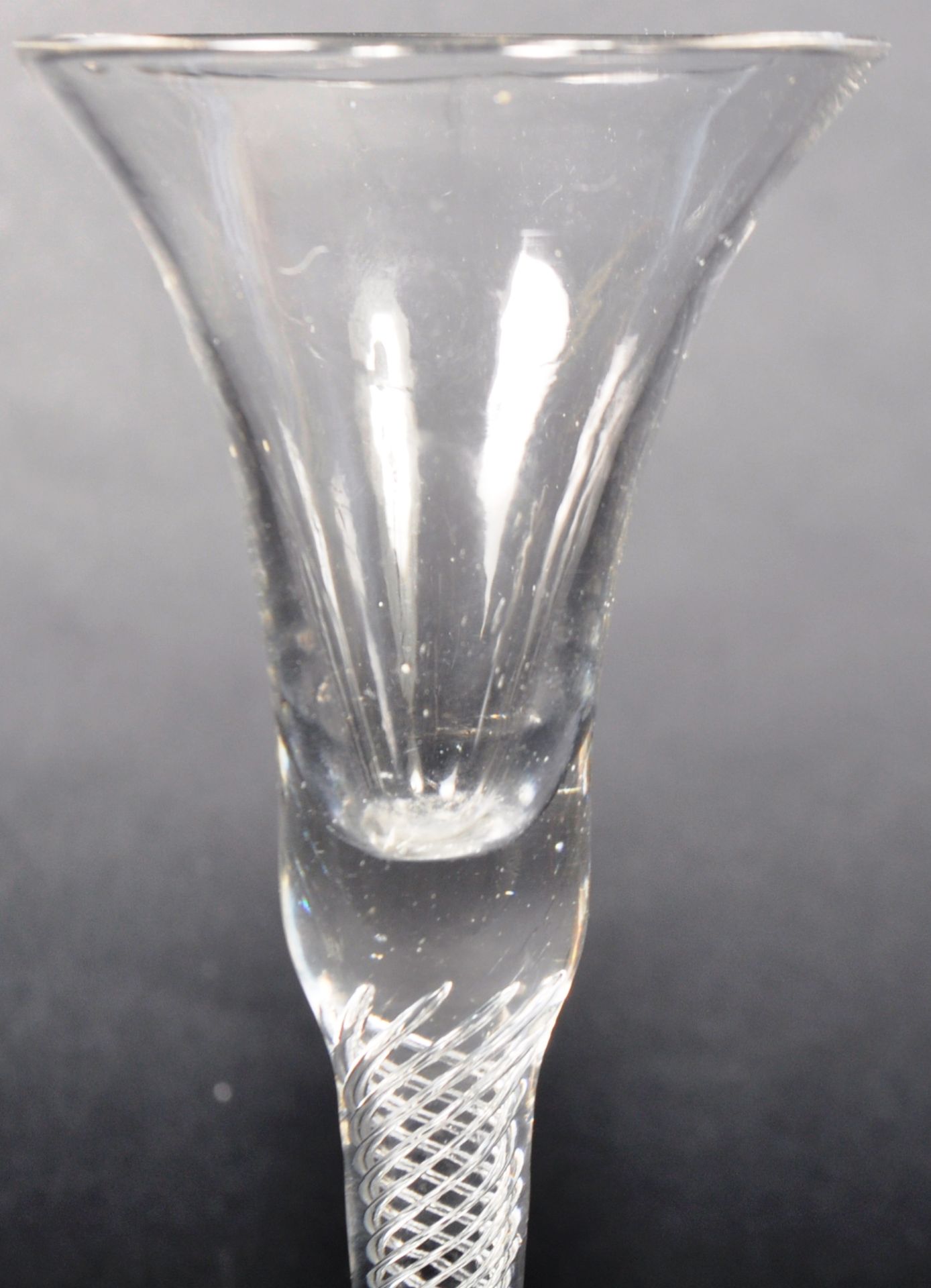 MID 18TH CENTURY MULTI SPIRAL AIR TWIST WINE GLASS - Image 3 of 5