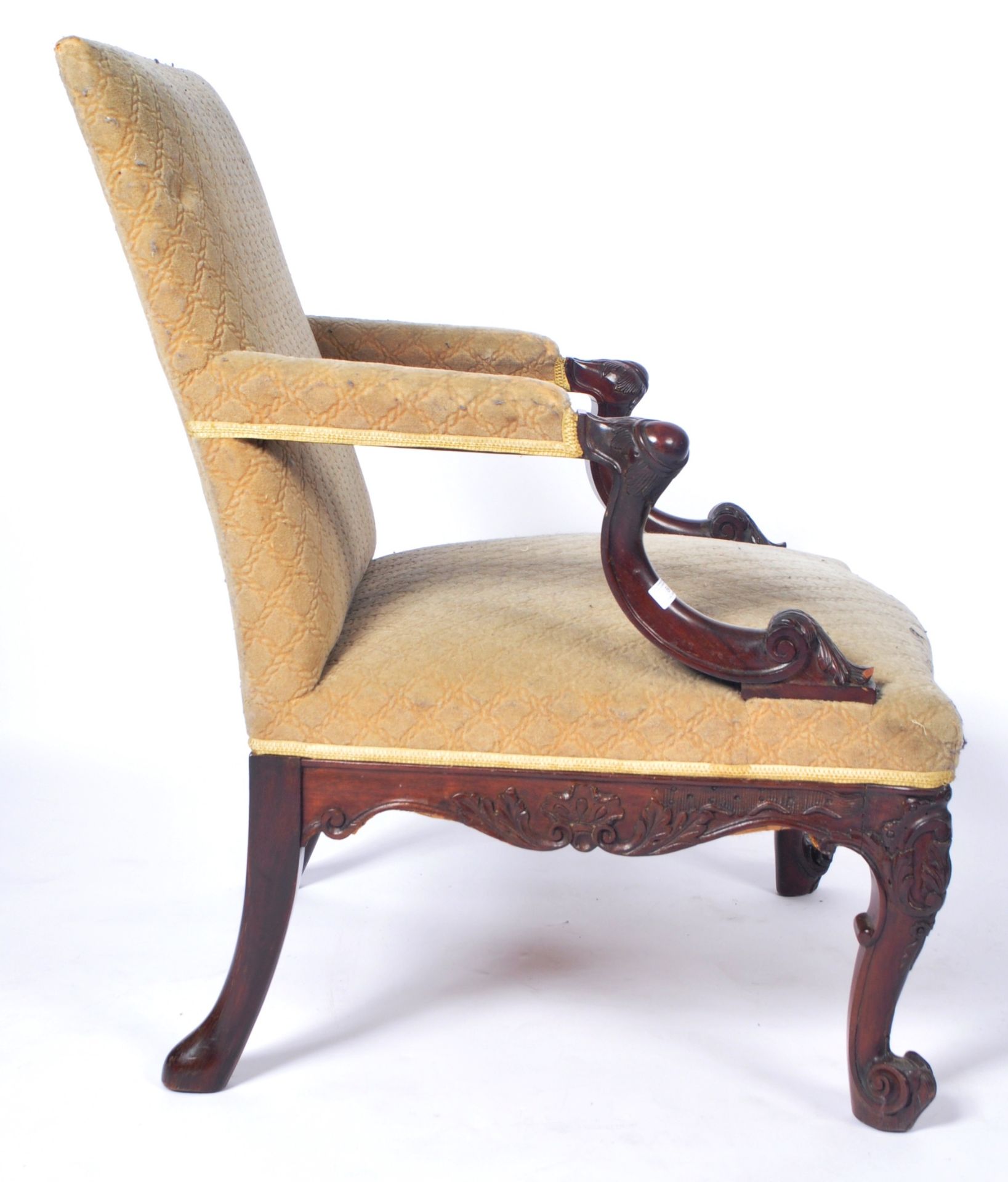 19TH CENTURY CARVED GAINSBOROUGH ARMCHAIR - Image 6 of 8