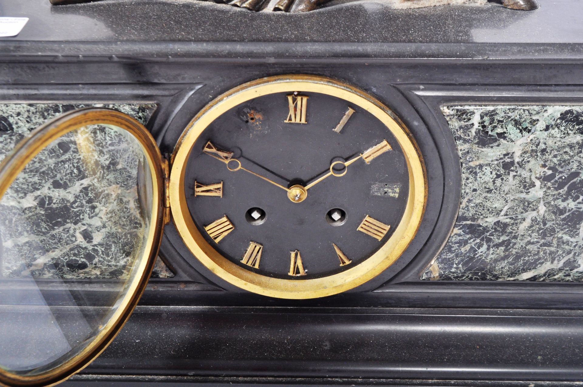 19TH CENTURY FRENCH BRONZE & MARBLE CLOCK - Image 6 of 8