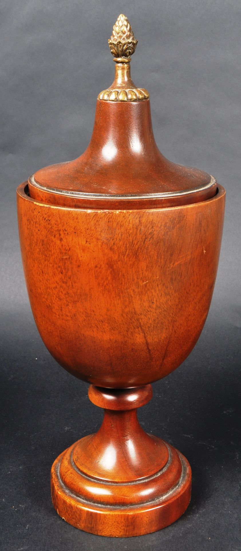 19TH CENTURY TURNED TREEN TOBACCO POT