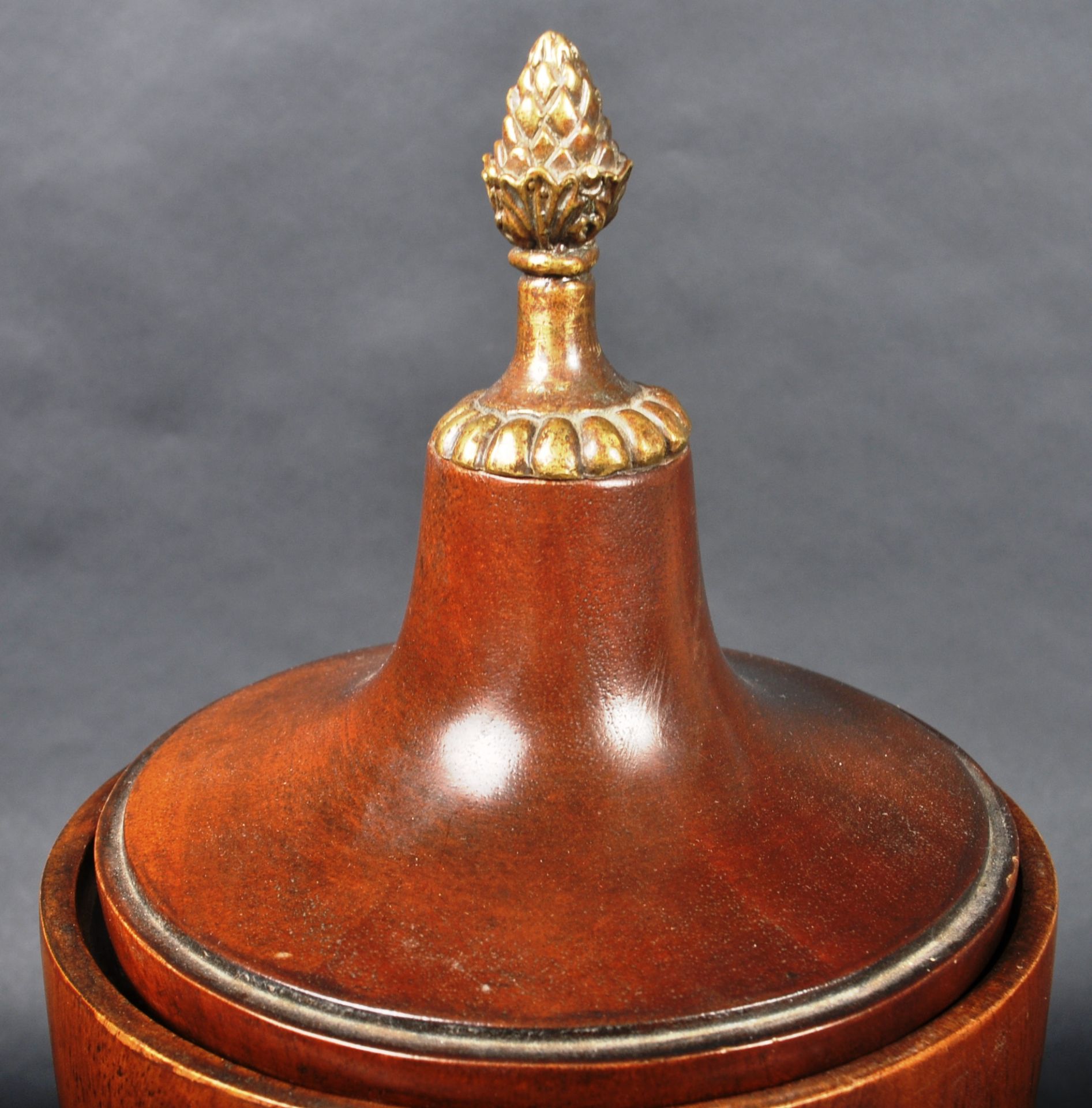 19TH CENTURY TURNED TREEN TOBACCO POT - Image 2 of 7