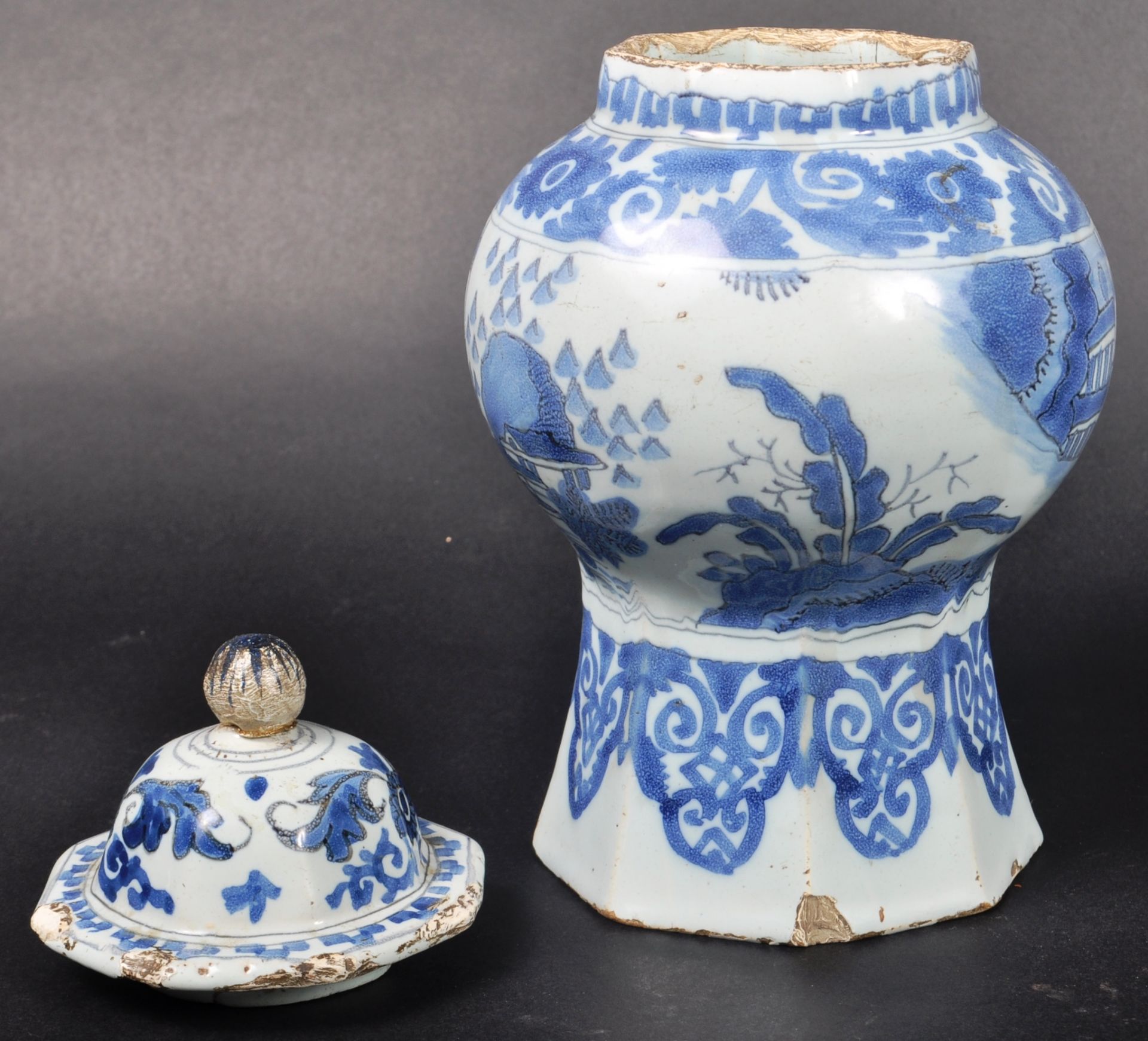 18TH CENTURY ENGLISH DELFT CHINESE PATTERN VASE & COVER - Image 5 of 9