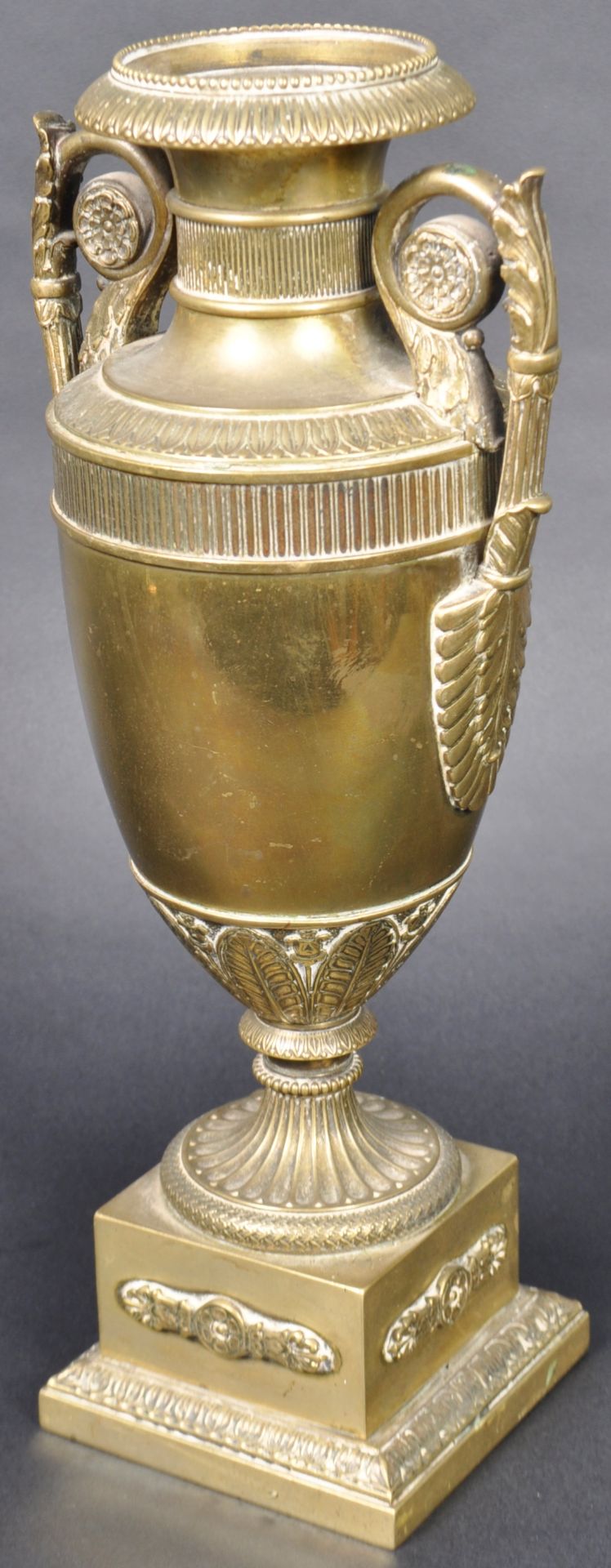 19TH CENTURY FRENCH BRASS CLASSICAL VASE - Image 6 of 7