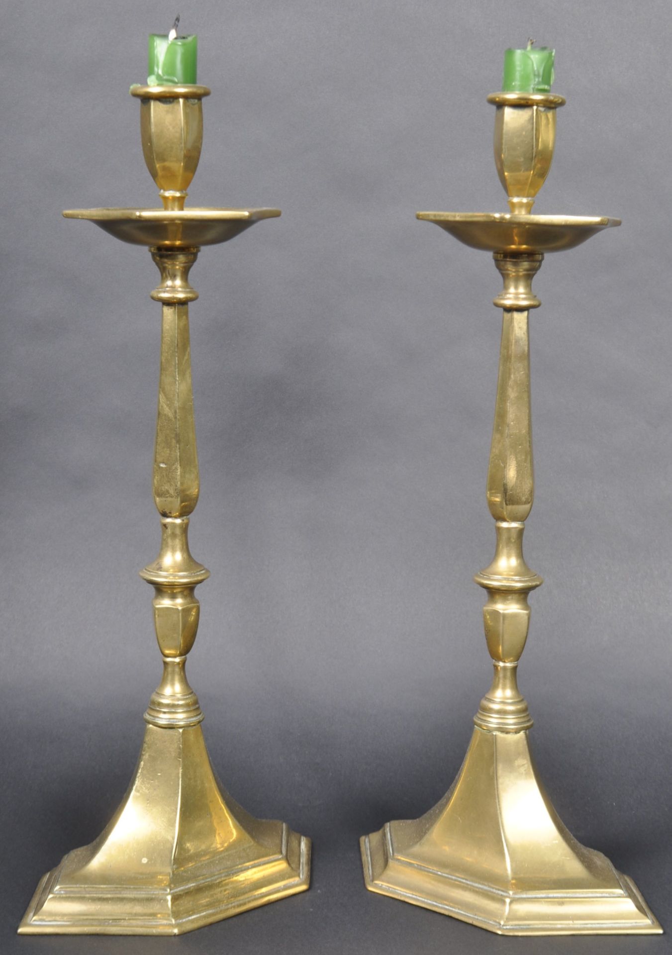 PAIR OF EARLY 20TH CENTURY BRASS CANDLESTICKS