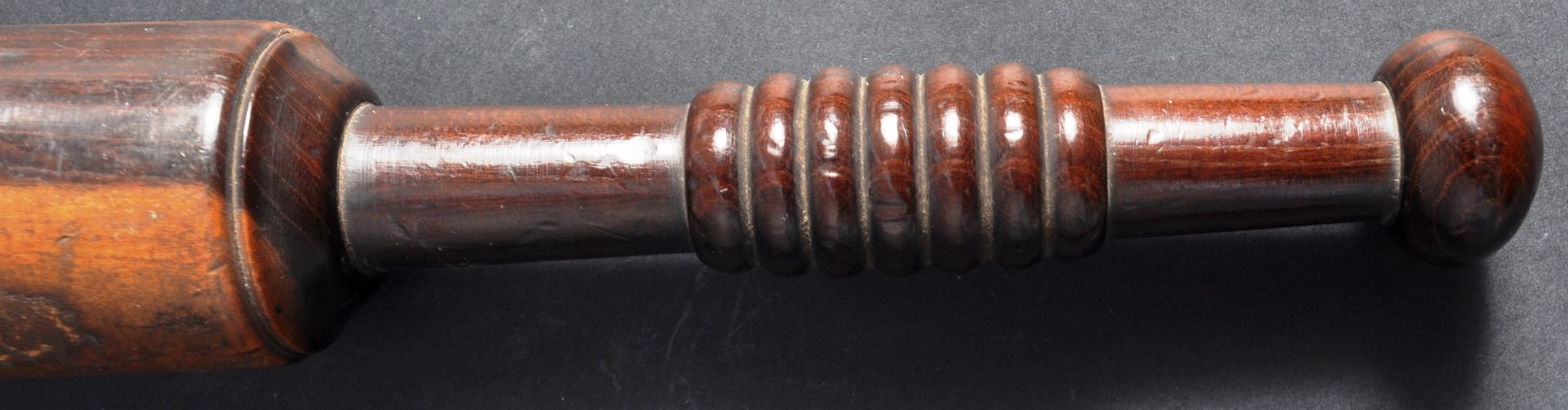 19TH CENTURY TURNED WOODEN TRUNCHEON AND GAVELS - Image 4 of 9