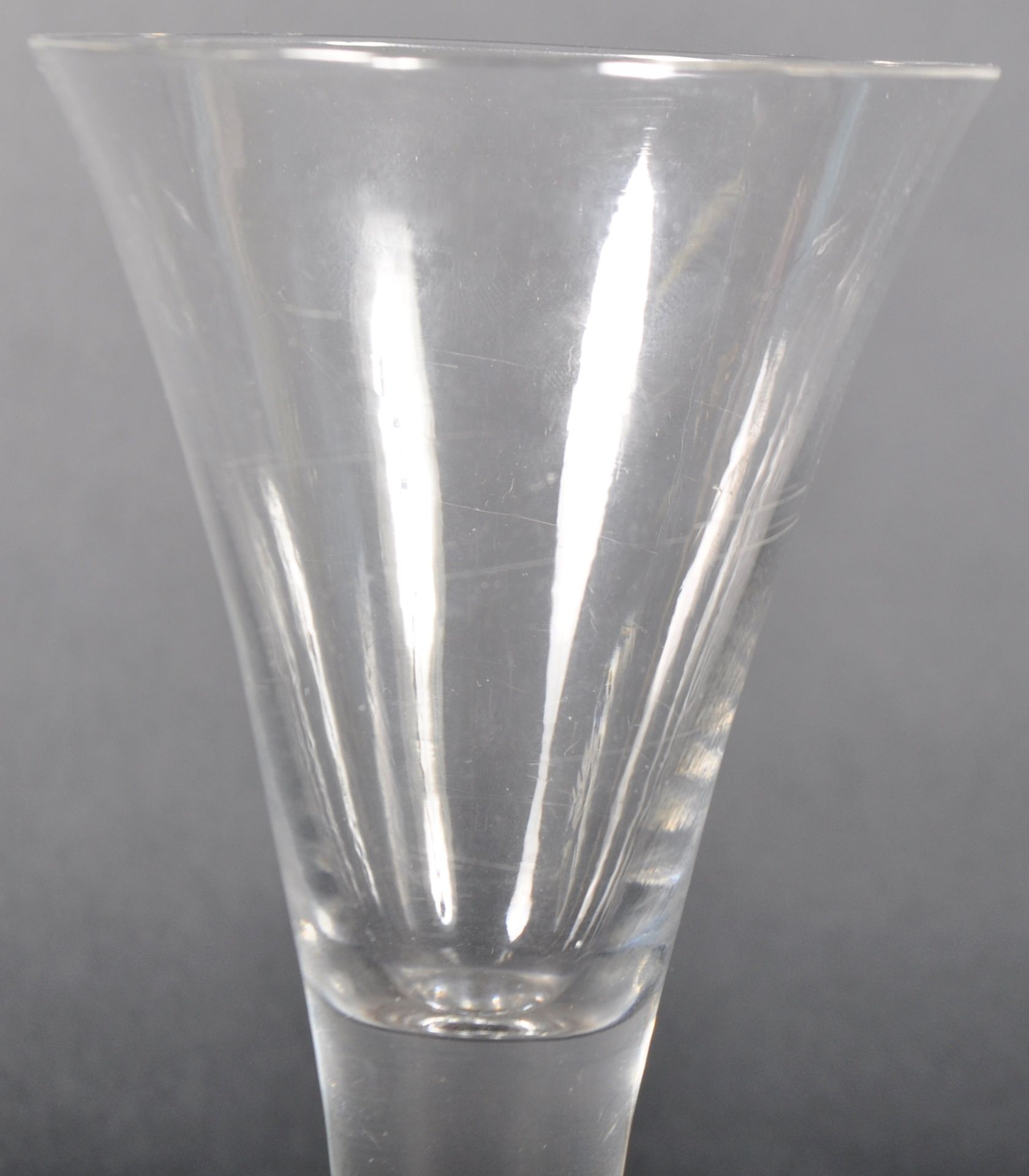 18TH CENTURY GEORGE III PLAIN STEM WINE GLASS - Image 3 of 6