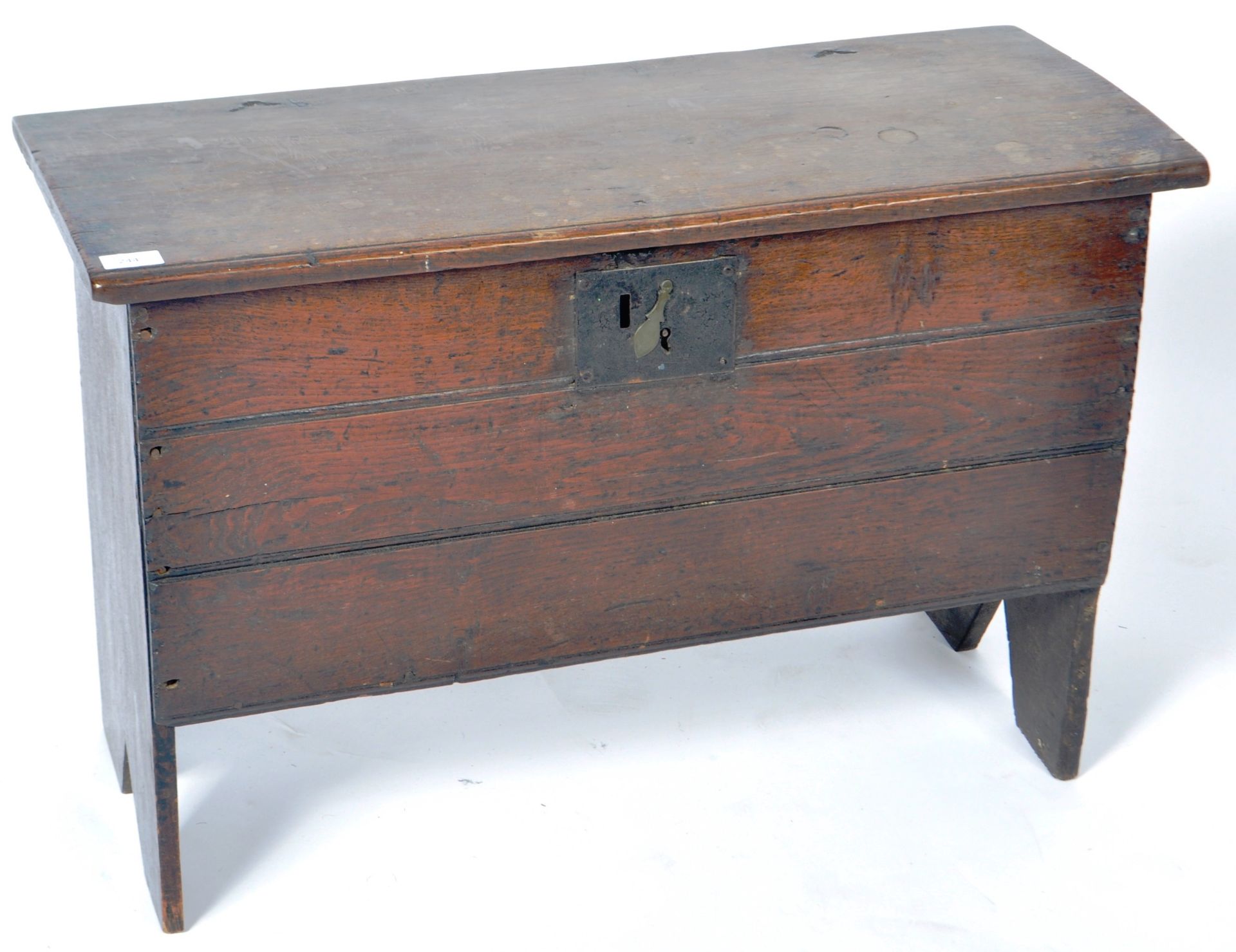 17TH CENTURY OAK COFFER BOX WITH RING HINGES - Image 2 of 6
