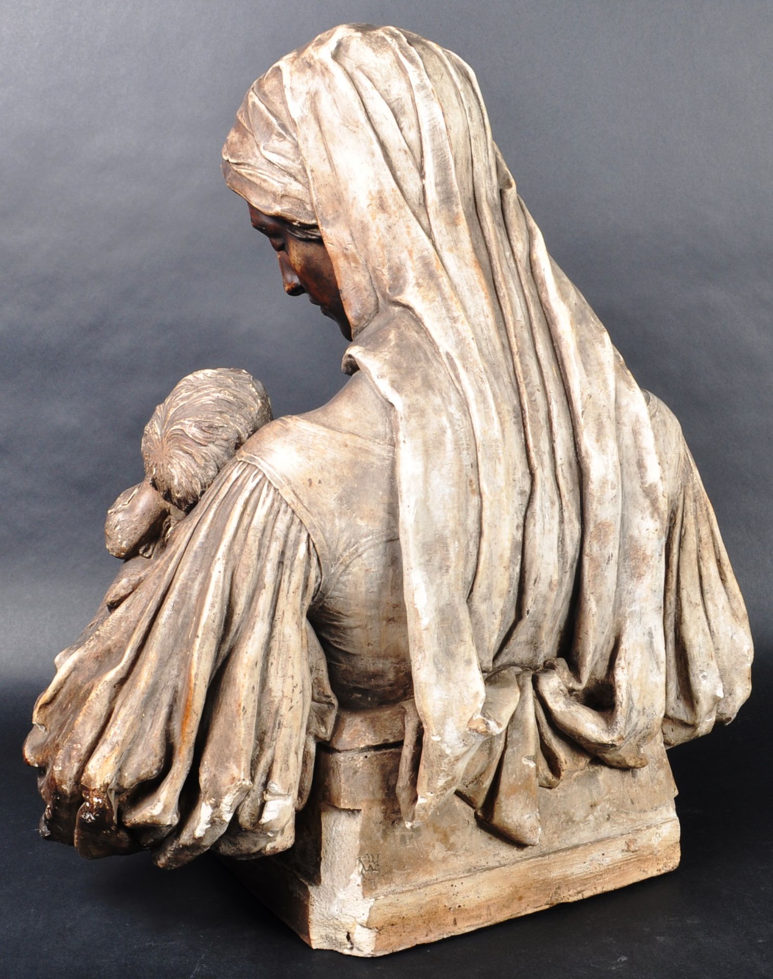 19TH CENTURY PLASTER BUST OF MADONNA & CHILD - Image 7 of 7