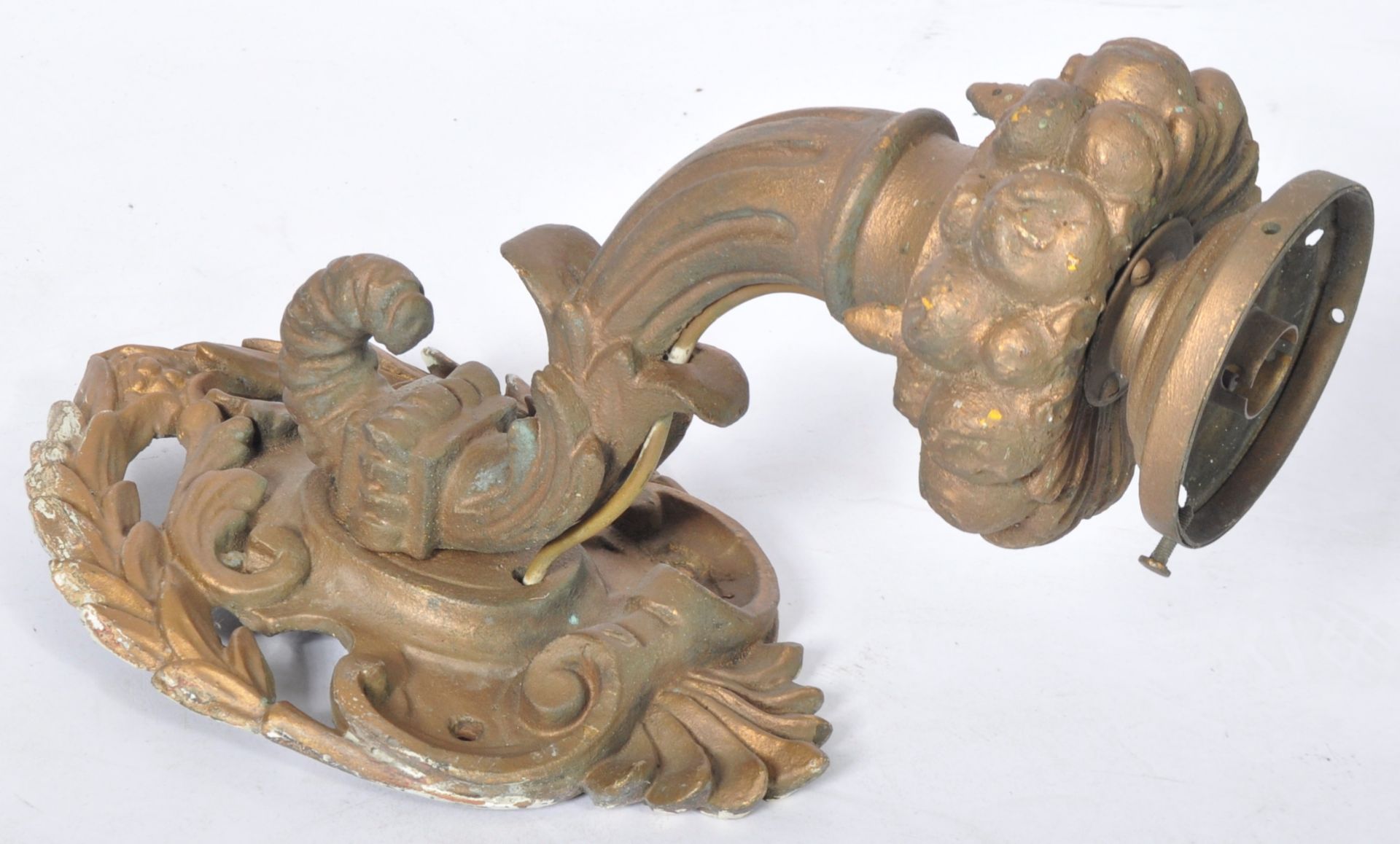 MATCHING PAIR OF 19TH CENTURY VICTORIAN GILT WALL LIGHTS - Image 8 of 10