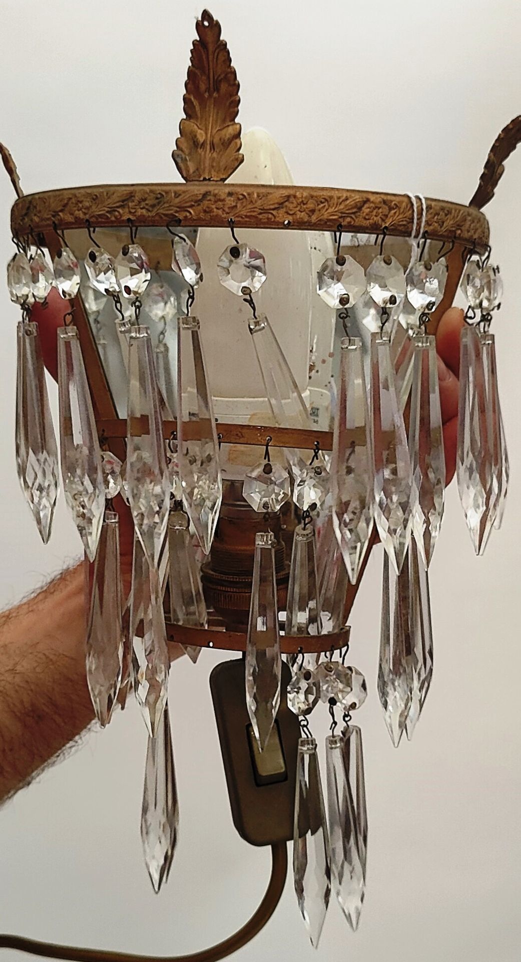 SET OF EARLY 20TH CENTURY FACET GLASS LIGHTING - Image 3 of 9