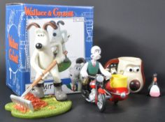 COLLECTION OF WALLACE AND GROMIT MEMORABILIA