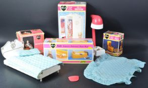 COLLECTION OF VINTAGE PEDIGREE SINDY DOLL PLAY SET ACCESSORIES