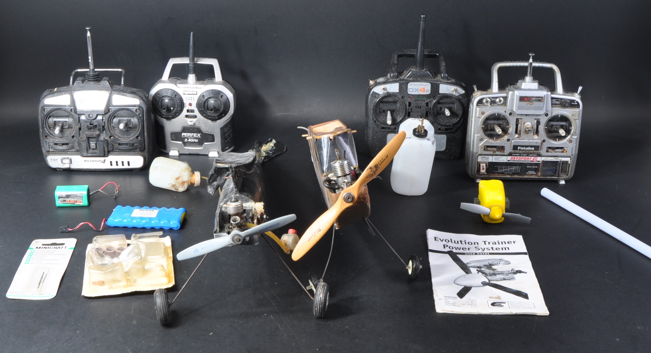 COLLECTION OF ASSORTED RC RADIO CONTROL MODEL PLANE ACCESSORIES