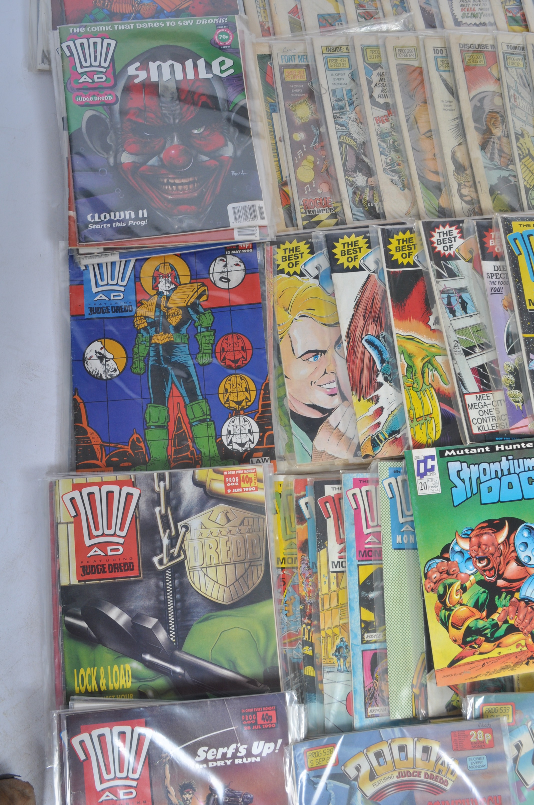 COMIC BOOKS - 2000AD - LARGE COLLECTION OF VINTAGE COMIC BOOKS - Image 9 of 17
