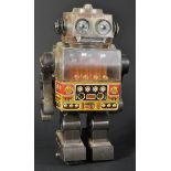 VINTAGE JAPANESE HORIKAWA MADE TIN PLATE BATTERY OPERATED ROBOT
