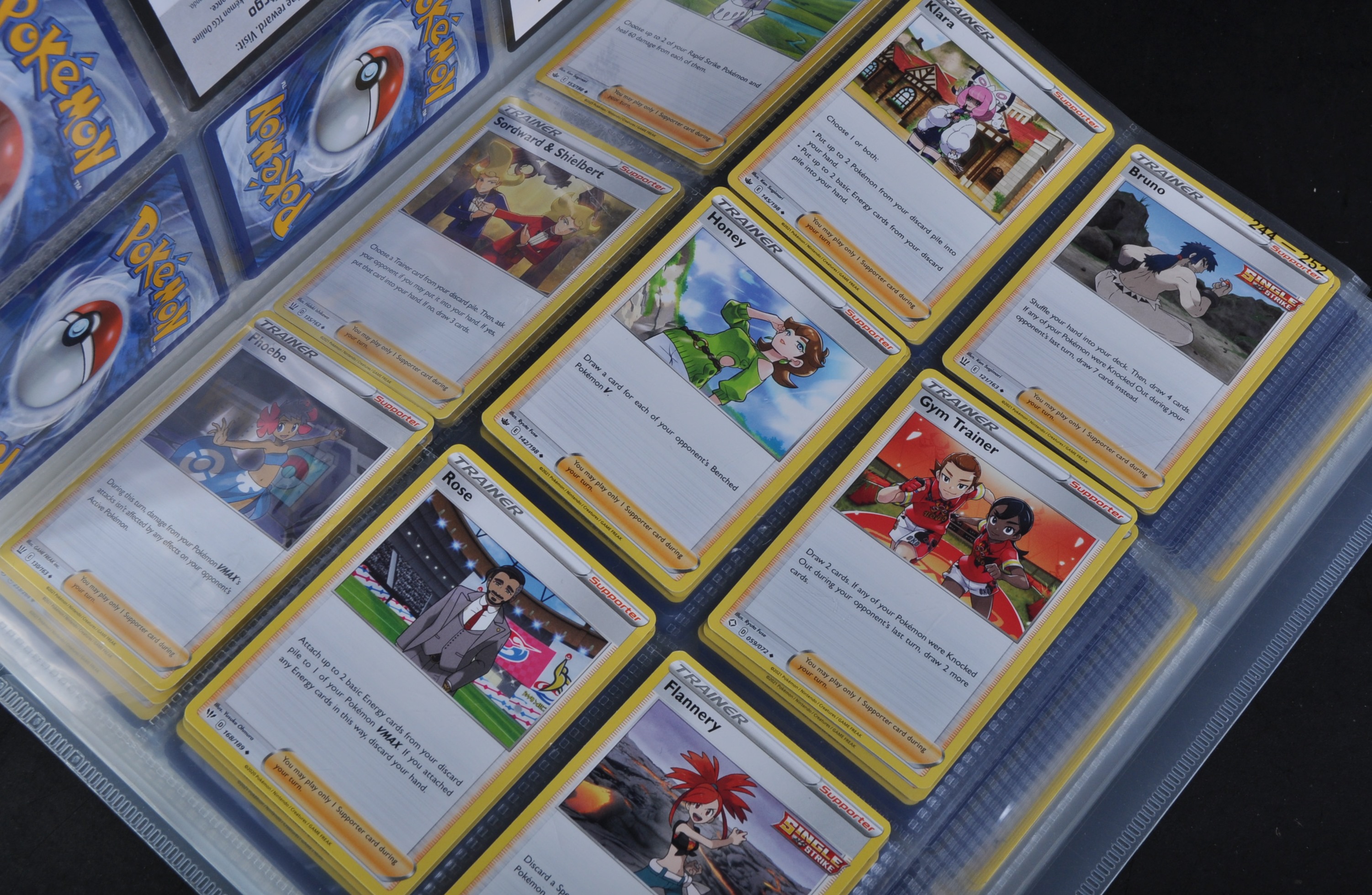 POKEMON TRADING CARD GAME - LARGE COLLECTION OF ASSORTED 2020/21 POKEMON CARDS - Image 4 of 10
