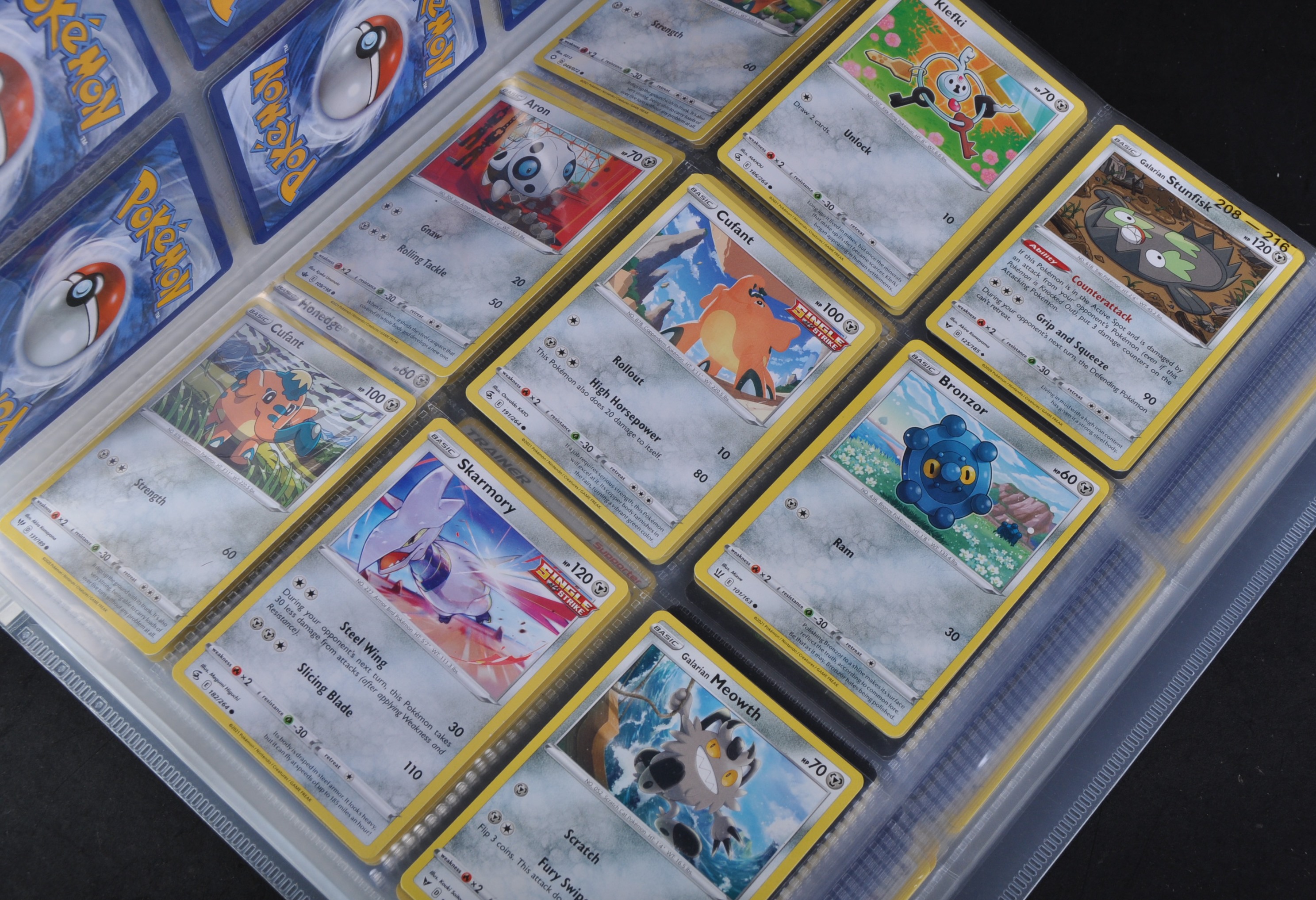 POKEMON TRADING CARD GAME - LARGE COLLECTION OF ASSORTED 2020/21 POKEMON CARDS - Image 6 of 10