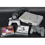 RETRO GAMING - ORIGINAL SONY PLAYSTATION ONE CONSOLE & GAMES