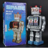 VINTAGE TIN PLATE BATTERY OPERATED SPACE WALK MAN ROBOT