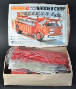 VINTAGE MATCHBOX 1/25 SCALE FIRE ENGINE MODEL KIT