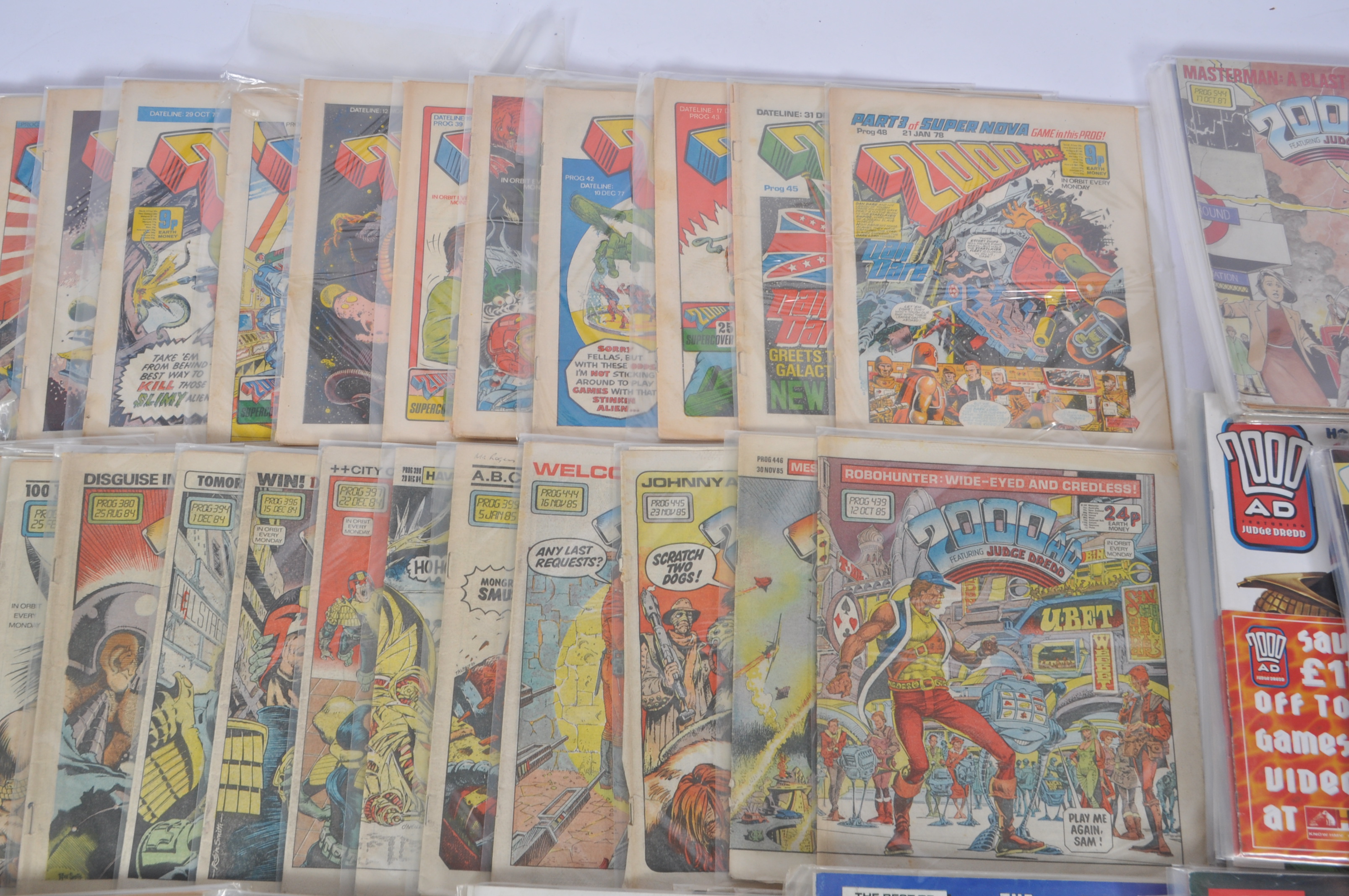 COMIC BOOKS - 2000AD - LARGE COLLECTION OF VINTAGE COMIC BOOKS - Image 12 of 17