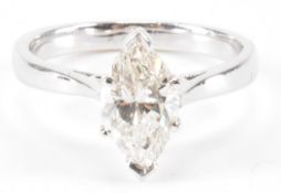 WHITE GOLD & MARQUISE DIAMOND SOLIATIRE RING