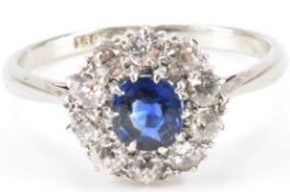 A 18CT WHITE GOLD SAPPHIRE & DIAMOND RING