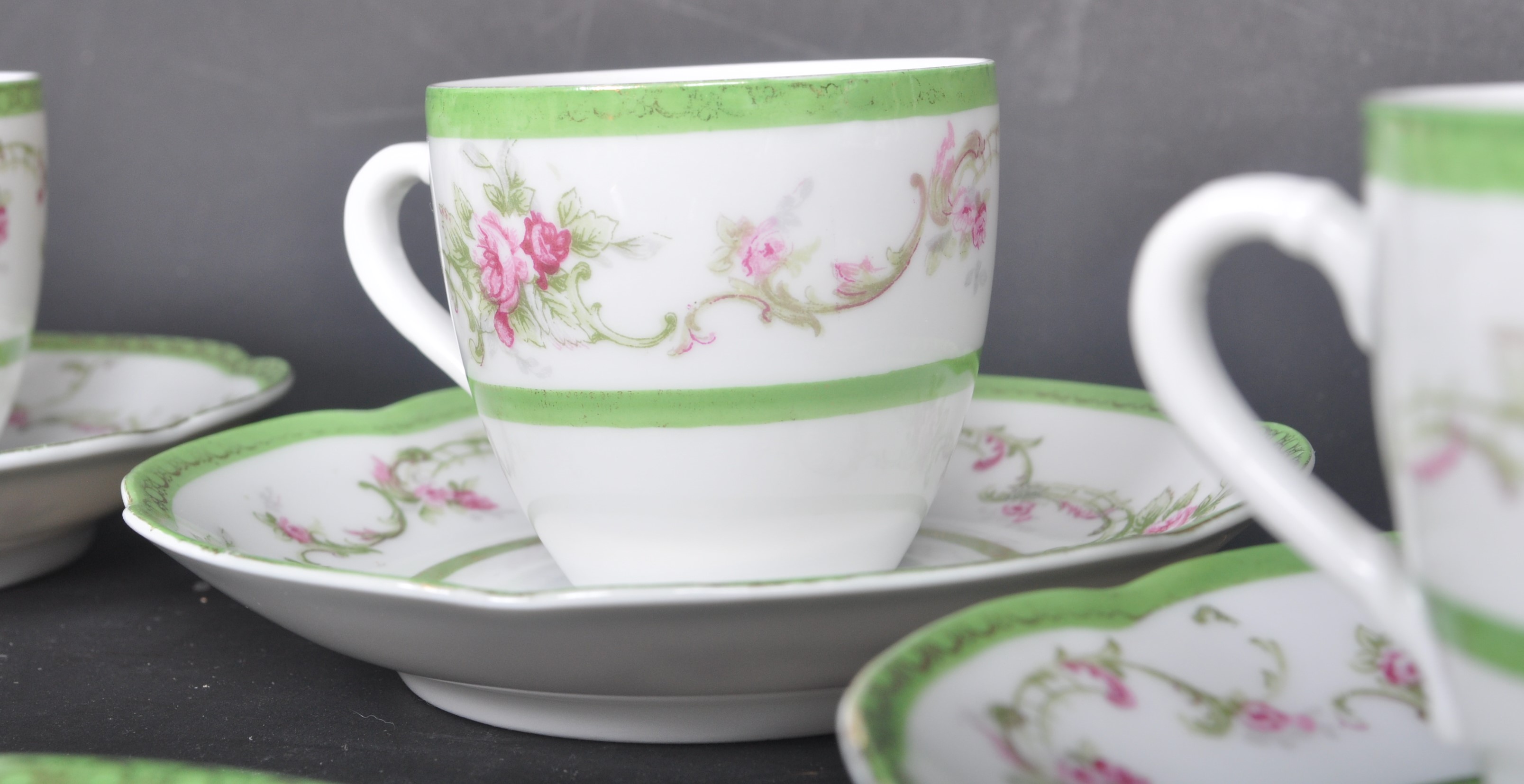 OSCAR & EDGAR GUTHERZ - ROYAL AUSTRIA - TEACUPS & SAUCERS - Image 3 of 5