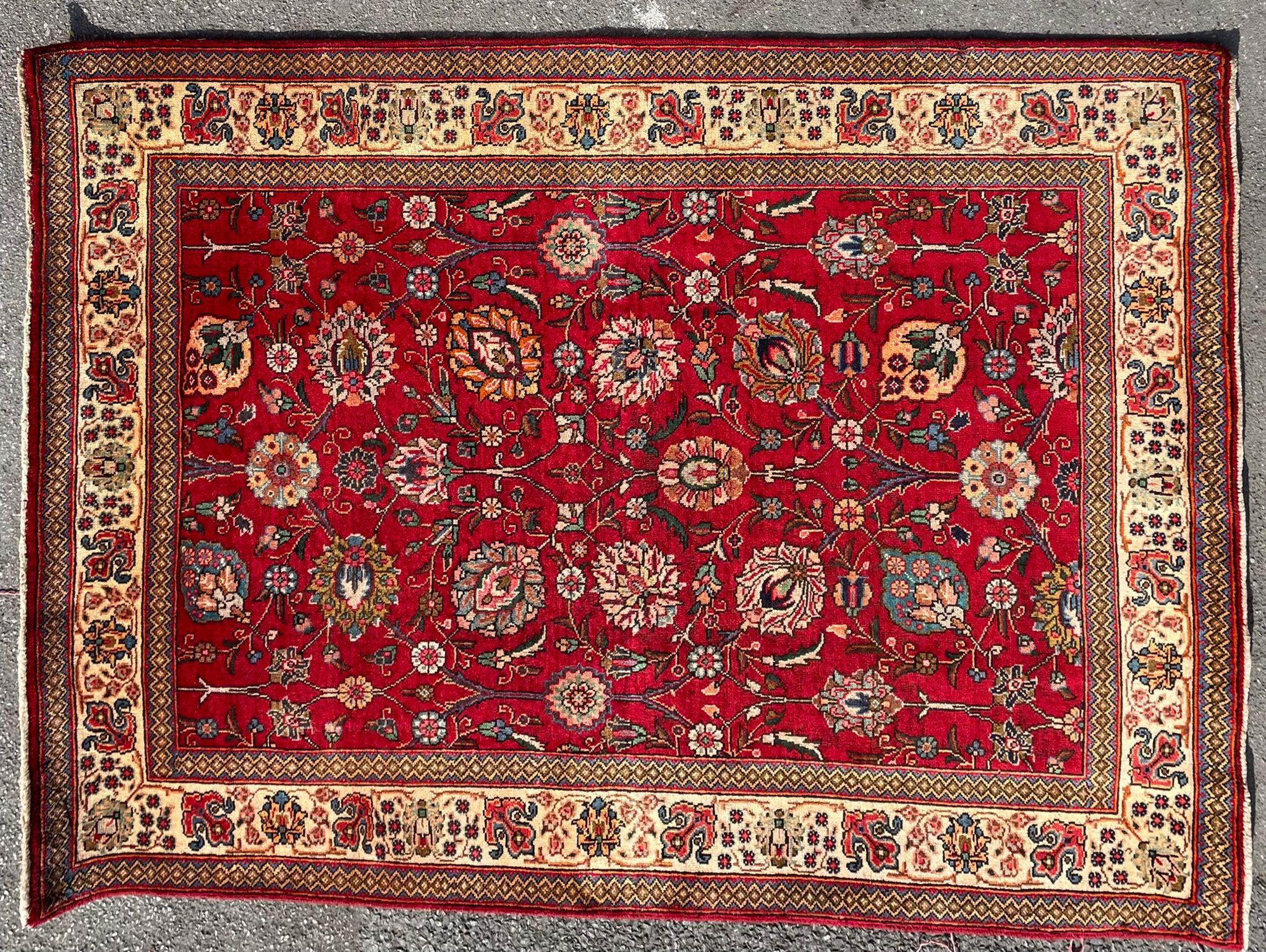 AN EARLY 20TH CENTURY HAND KNOTTED PERSIAN TABRIZ FLOOR RUG - Image 5 of 7