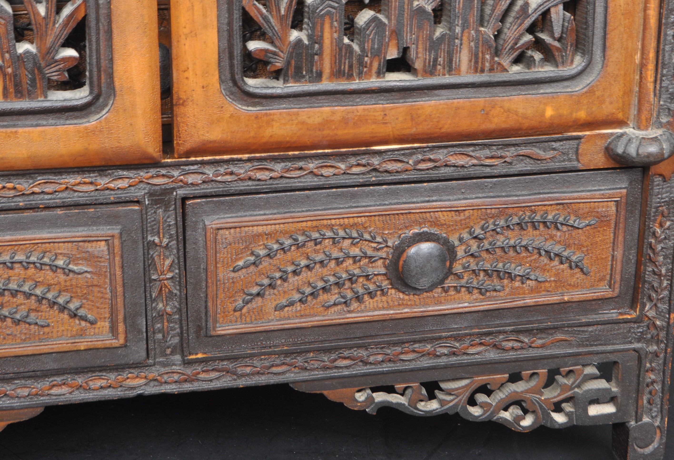 CHINESE ORIENTAL SHANXI TYPE CABINET - Image 3 of 10