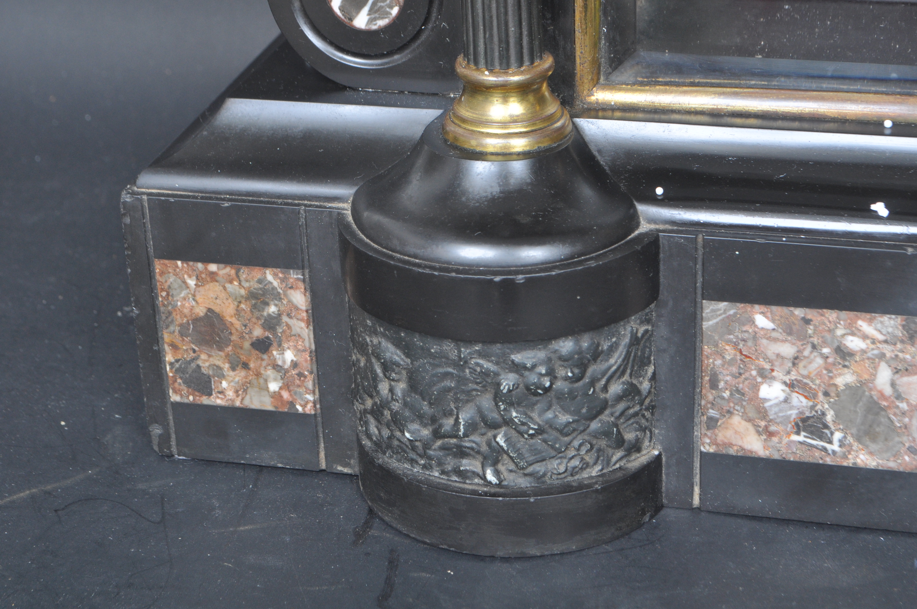 19TH CENTURY CLASSICAL SLATE MANTLE CLOCK - Image 4 of 7