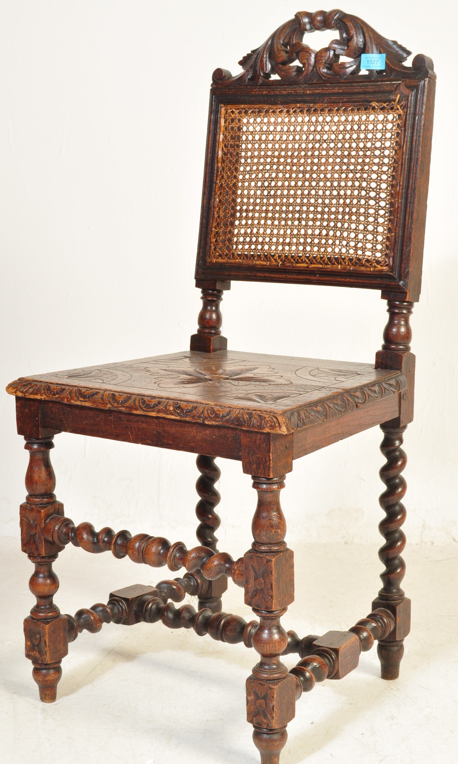 19THE CENTURY CONTINENTAL MAHOGANY CARVED HALL CHAIR