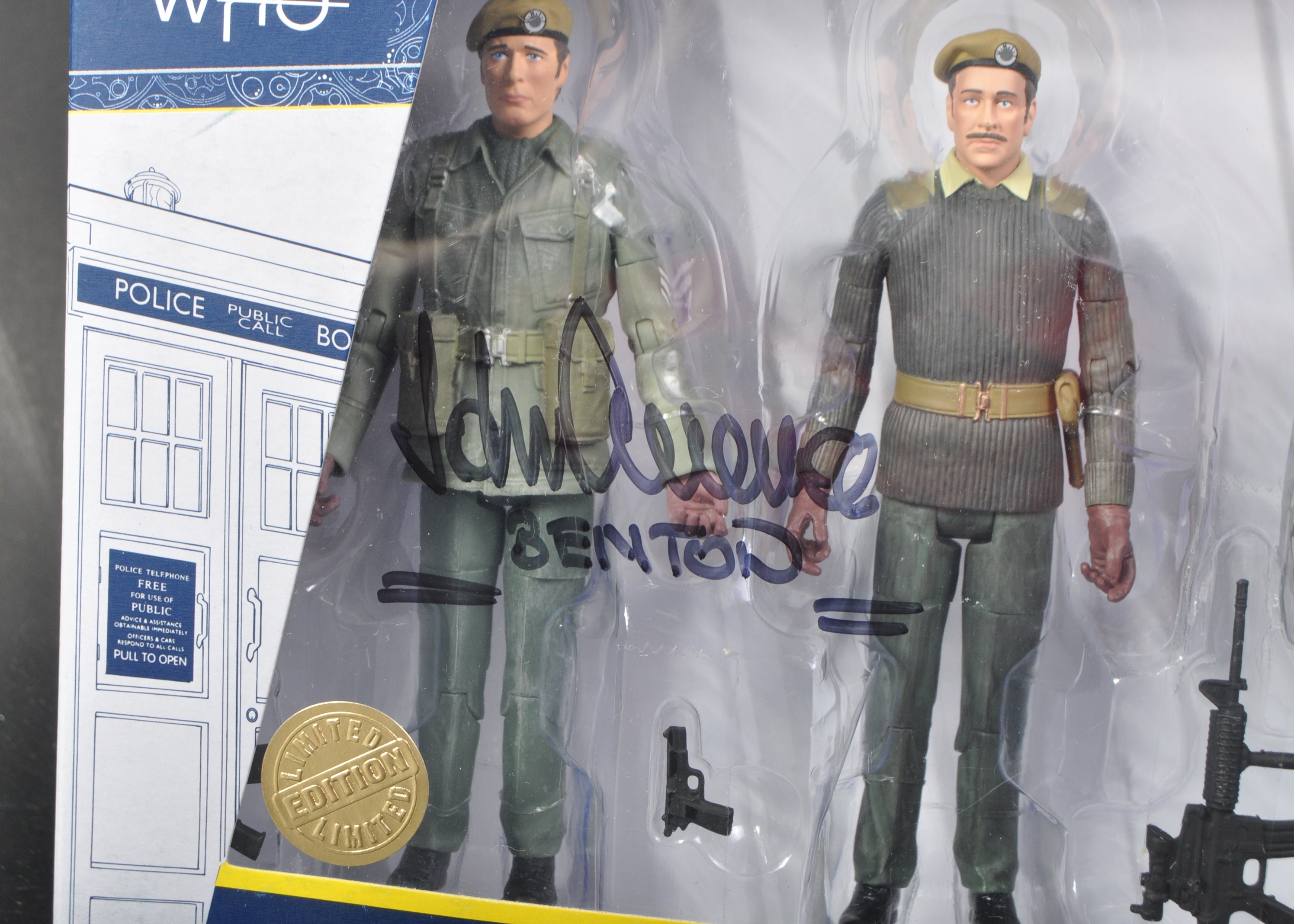 DOCTOR WHO - JOHN LEVENE & RICHARD FRANKLIN - SIGNED ACTION FIGURES - Image 3 of 4