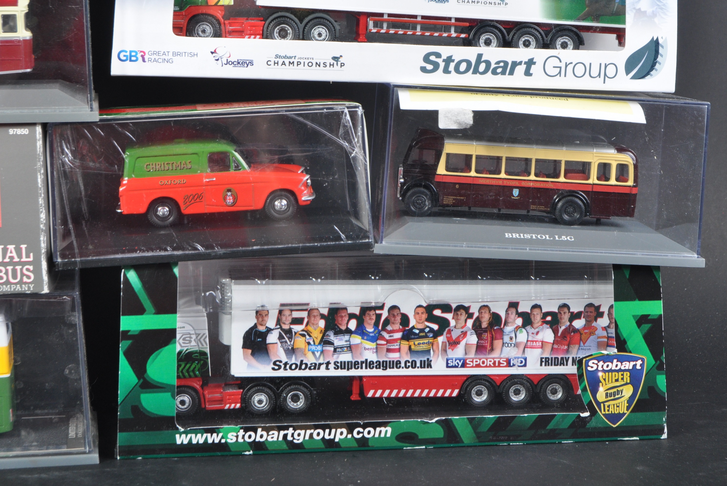 COLLECTION OF CORGI & OXFORD DIECAST MODEL CARS AND BUSES - Image 6 of 6
