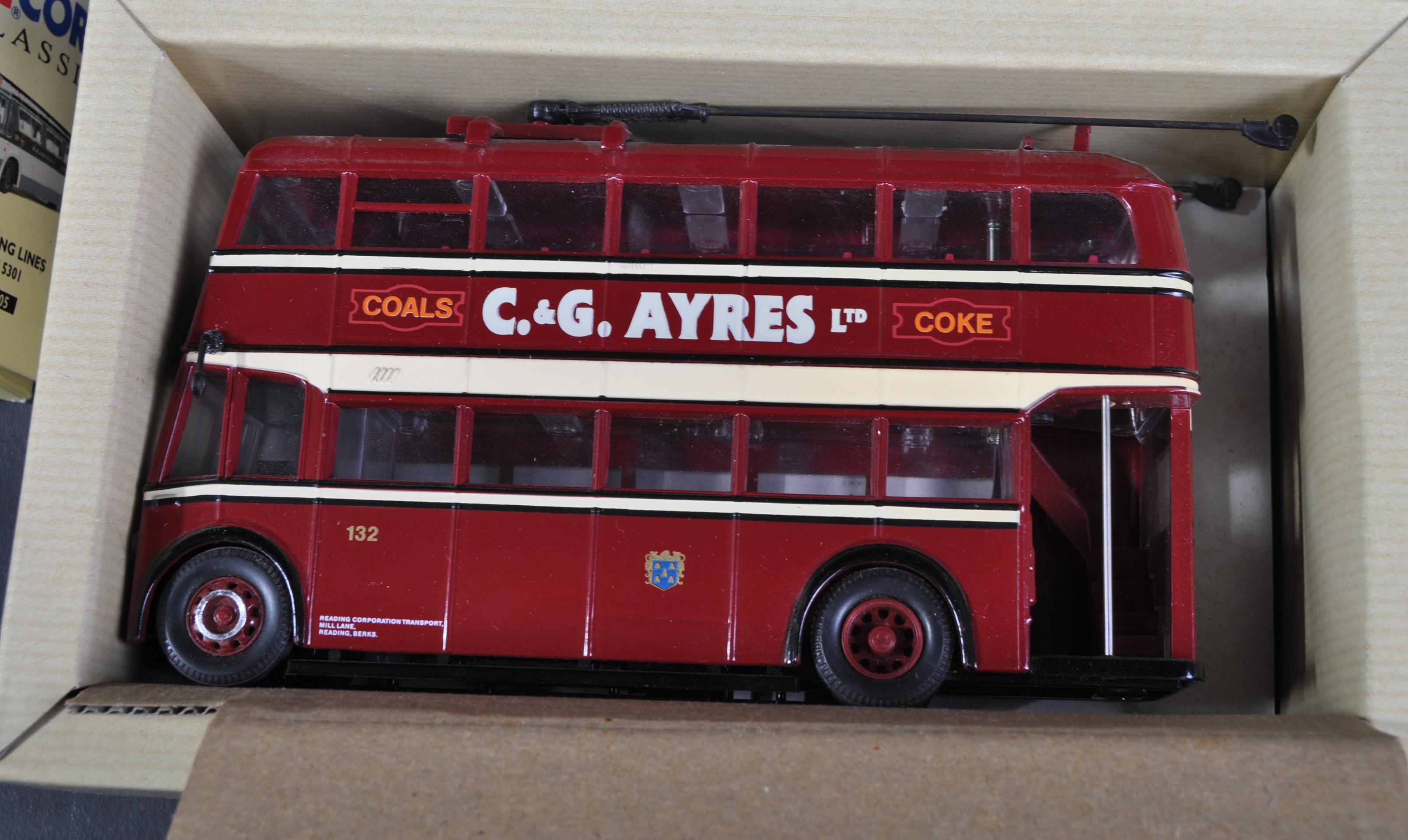 COLLECTION OF CORGI DIECAST MODEL BUSES - Image 6 of 8